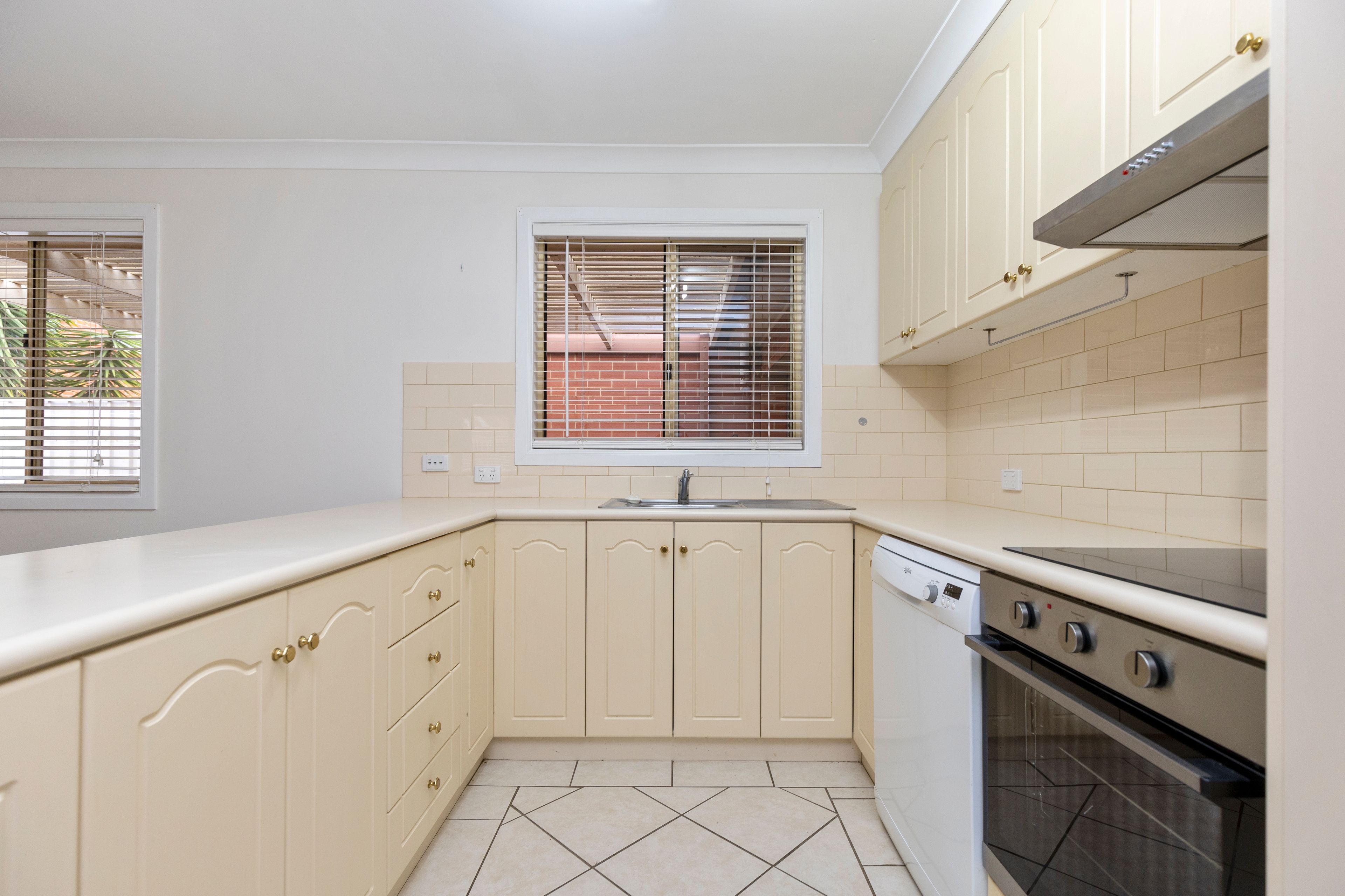 12/11 Crampton Street — photo 3 of 11