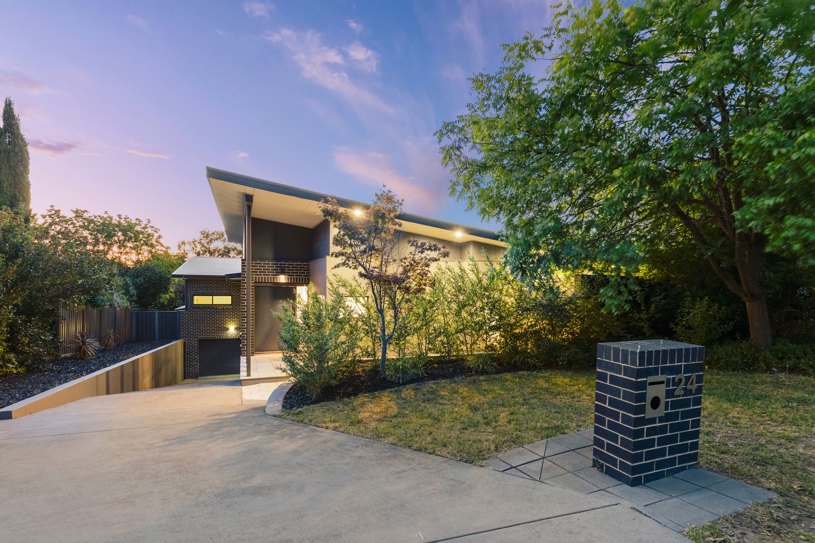 24 Fergusson Crescent, Deakin, ACT 2600