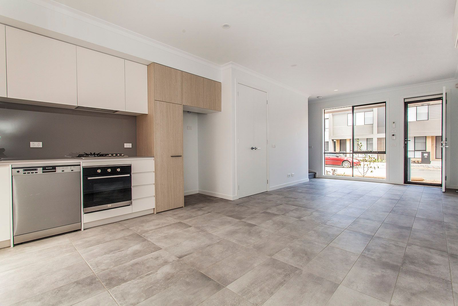 42 Jackson Green Boulevard, Clayton South, VIC 3169