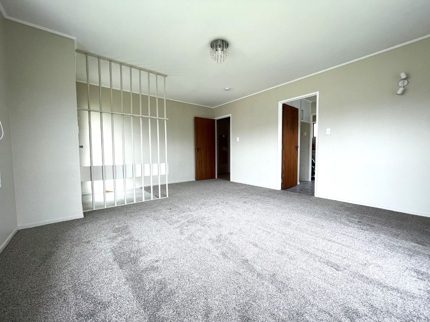 2/6 Papatahi Place, Henderson, Waitakere City