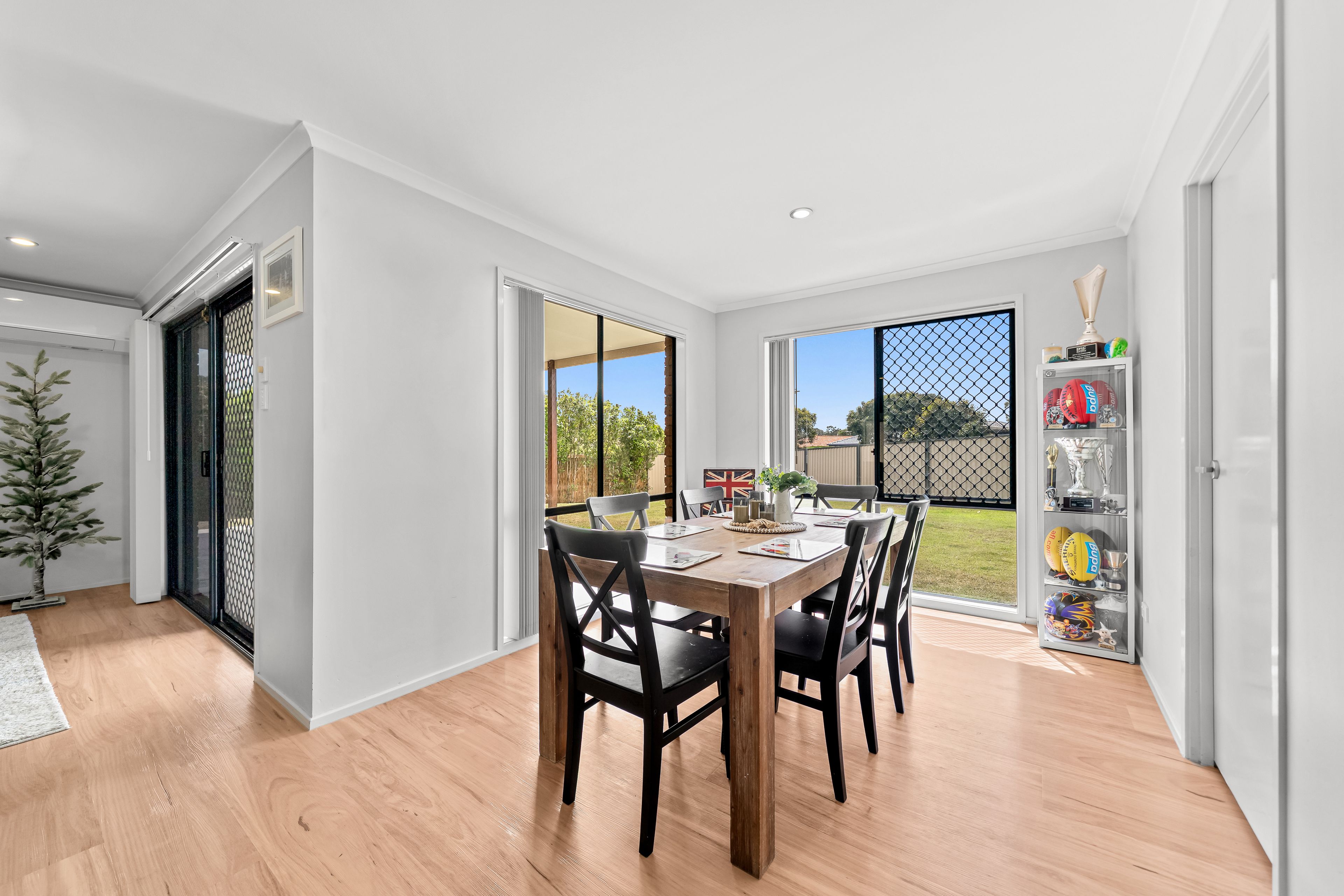 29 Oakview Street — photo 6 of 19