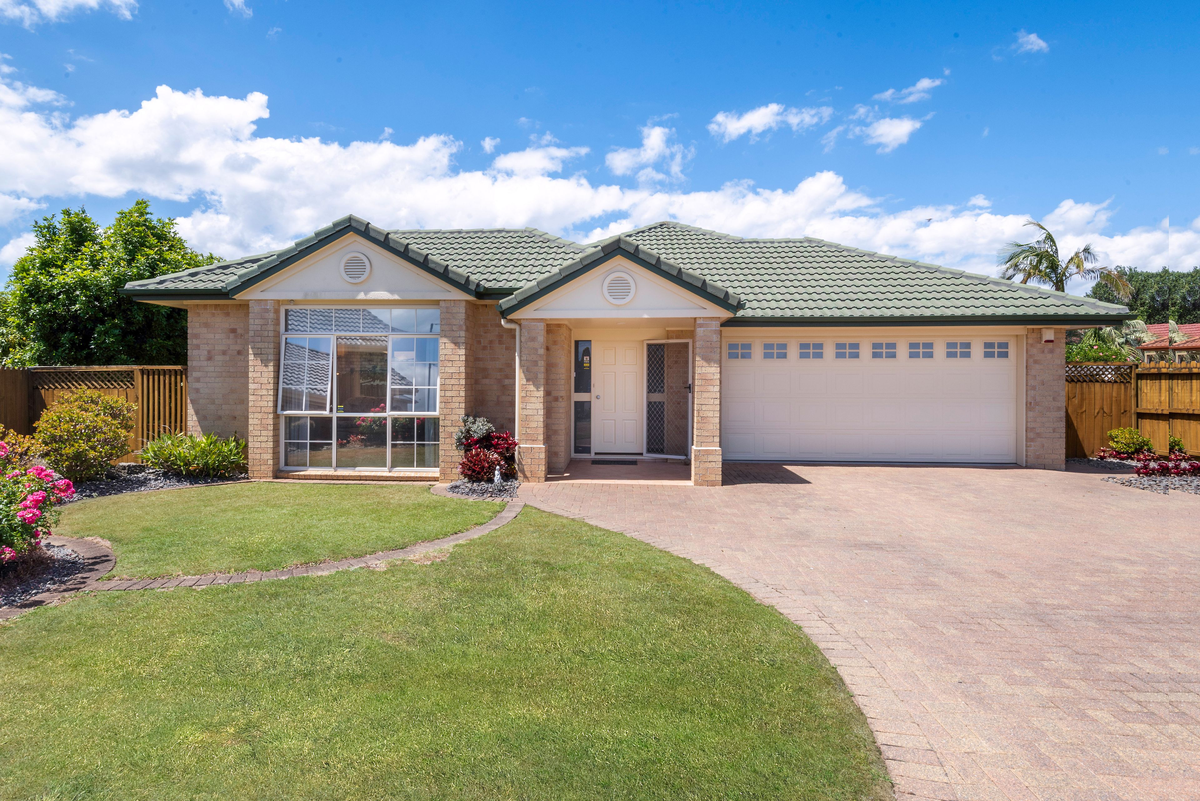 22 Trovare Place, Golflands, Manukau City