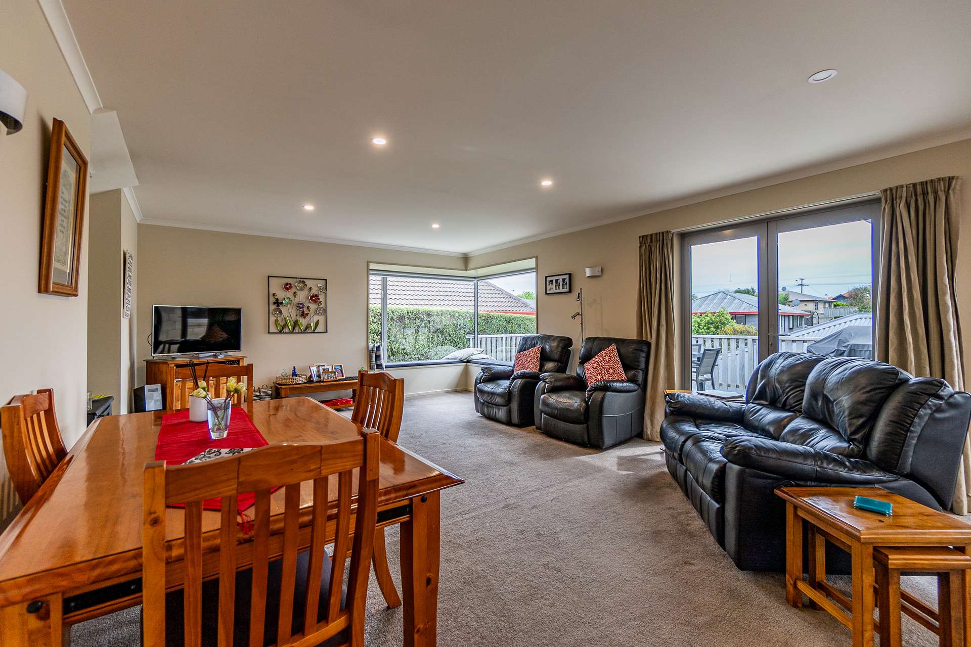 41 Tawa Street photo 4