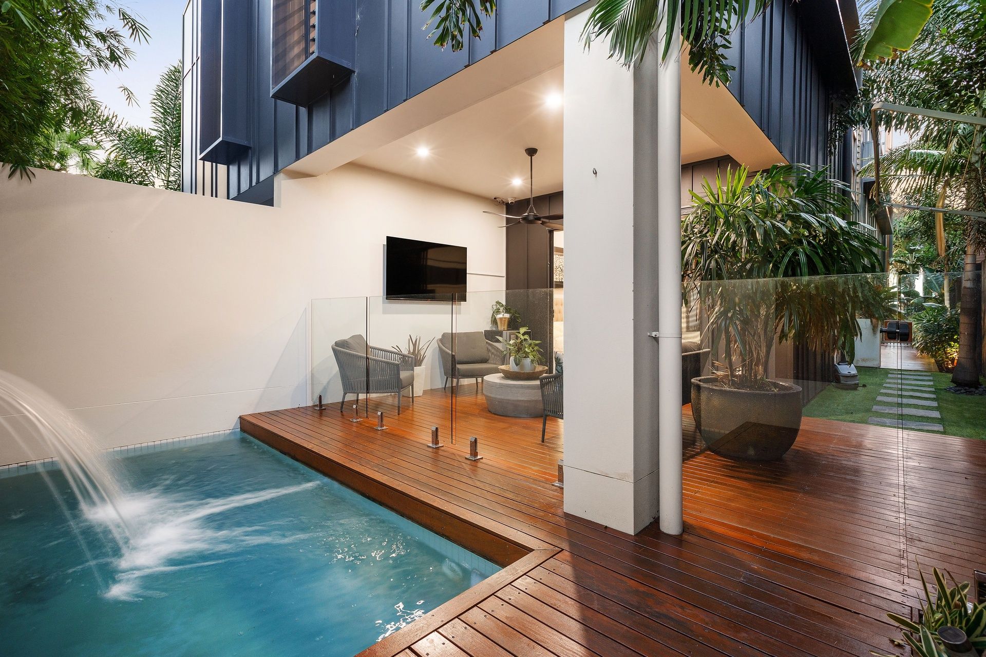 2/8 Albatross Avenue, Mermaid Beach, QLD 4218