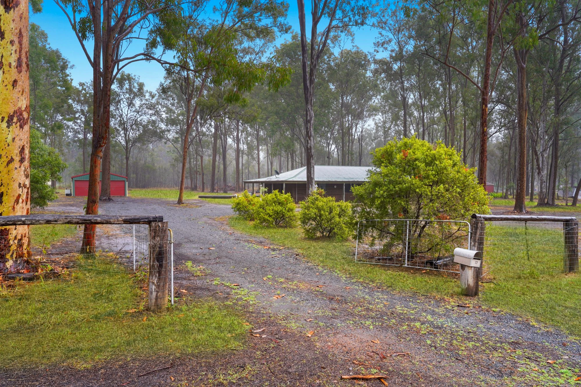 17 Lewis Court, Lockyer Waters, QLD 4311