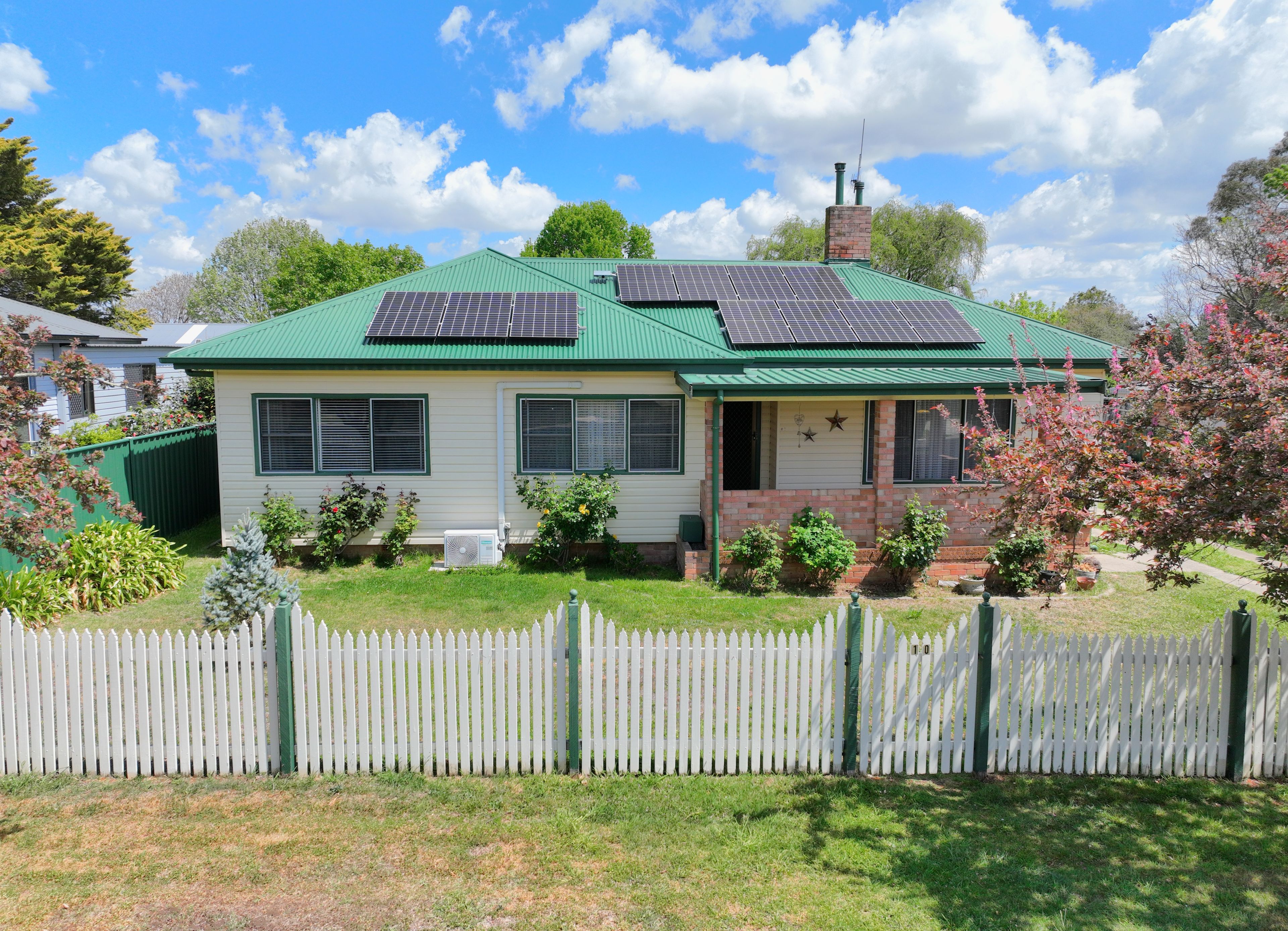 10 Pitt Street — photo from Ray White Glen Innes