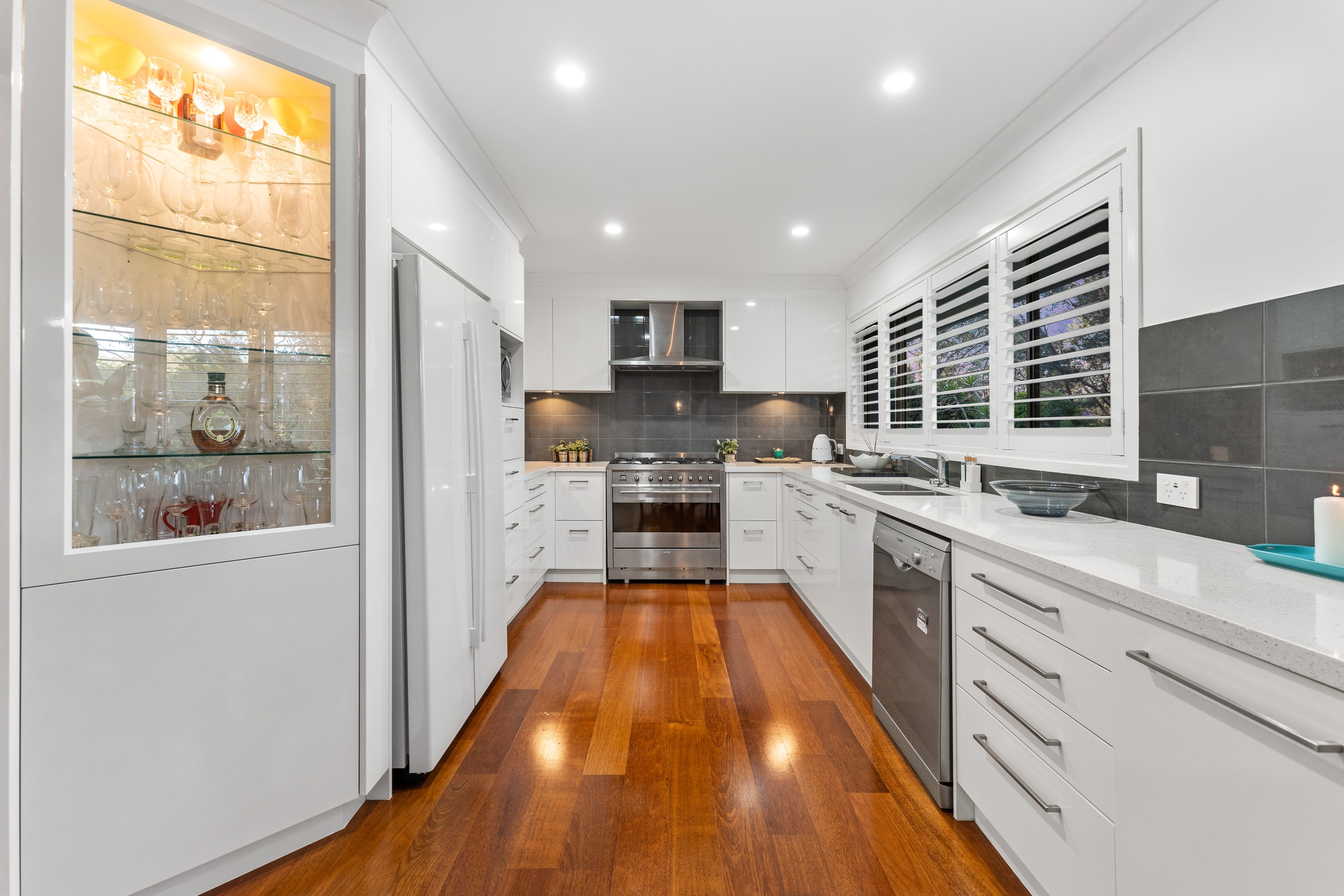 6 Cornwall Close, Springwood, QLD 4127