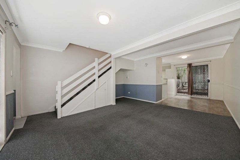 2/7 Smith Road, Woodridge, QLD 4114
