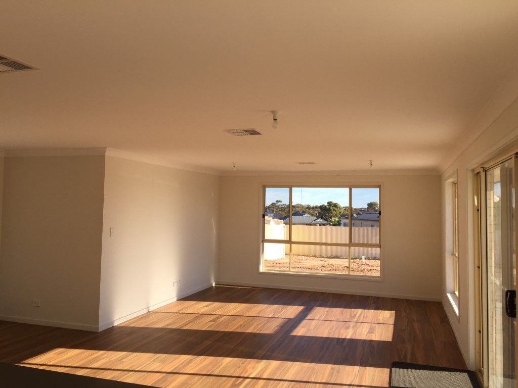 14 Seaview Road — photo 3 of 13