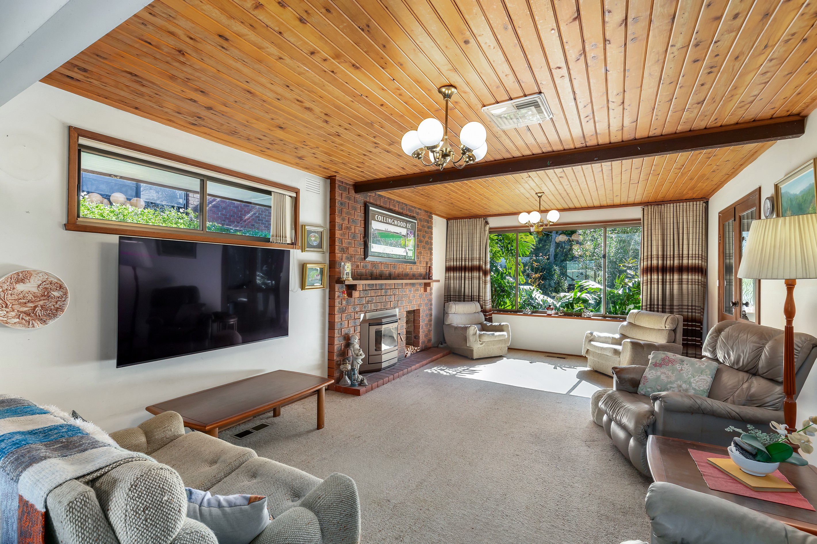 8 Orchard Avenue, Eltham North, VIC 3095