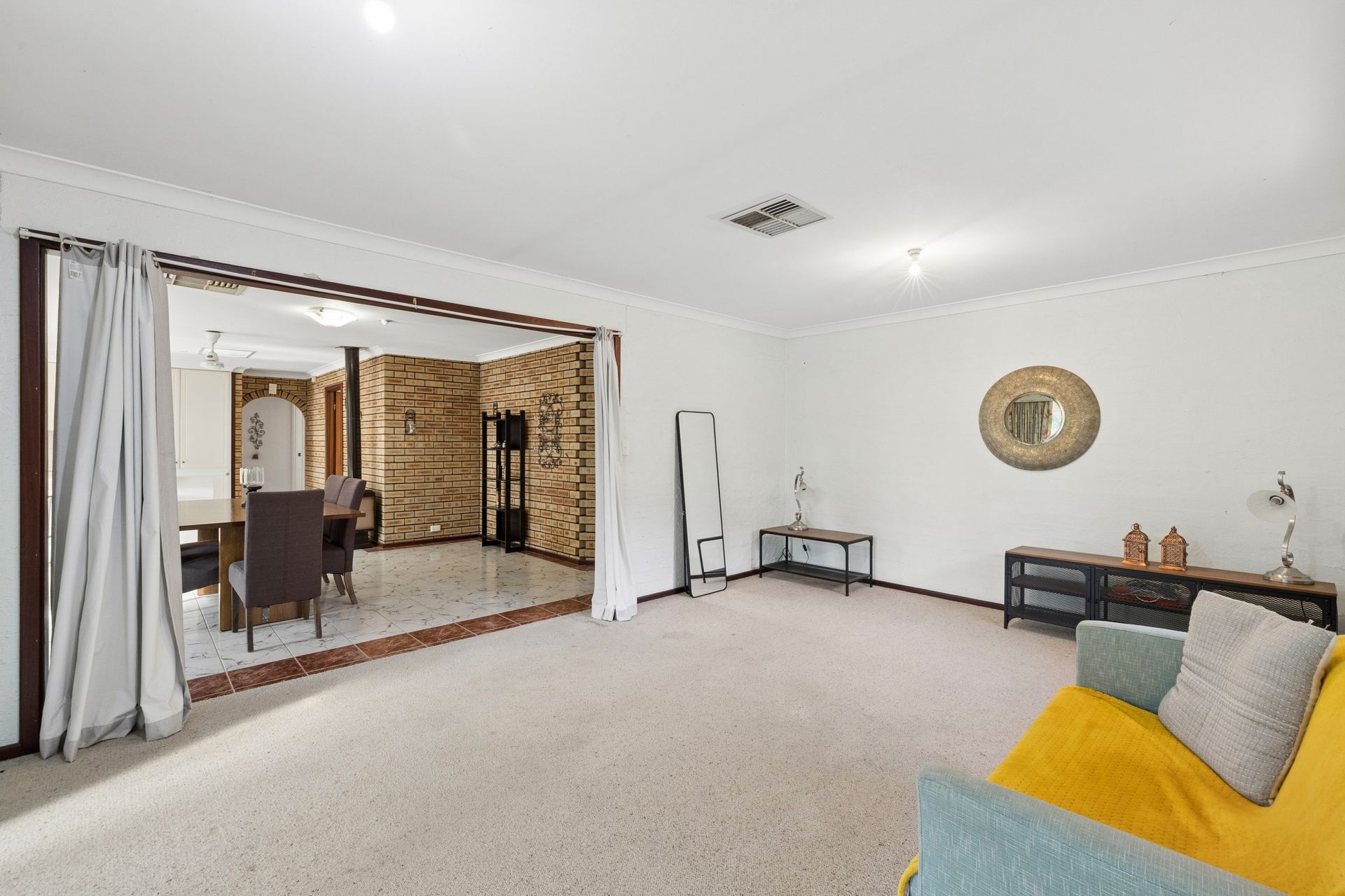 11 Kirkpatrick Crescent — photo 13 of 25