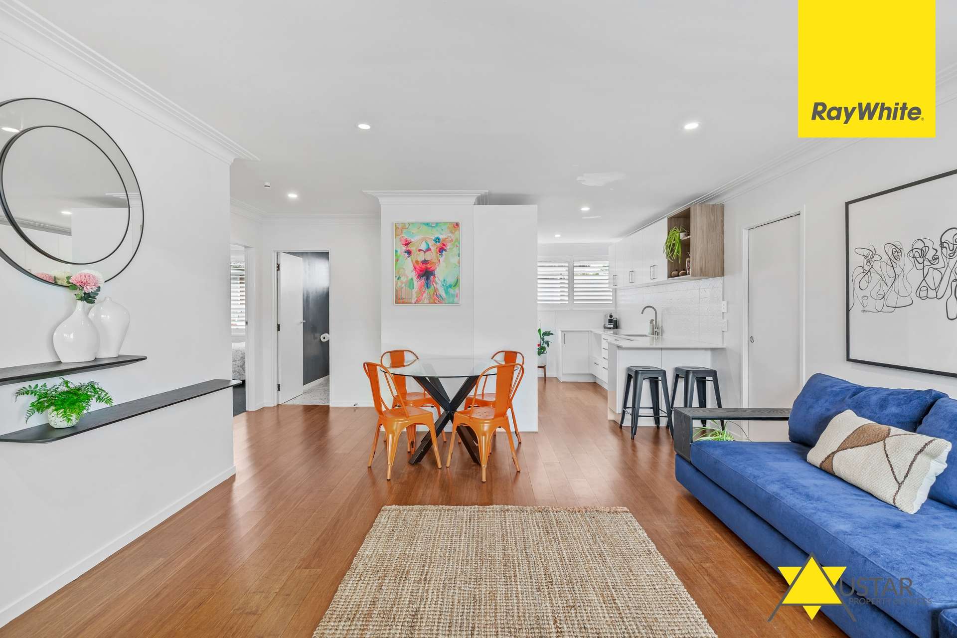 2/126 Astley Avenue photo 6
