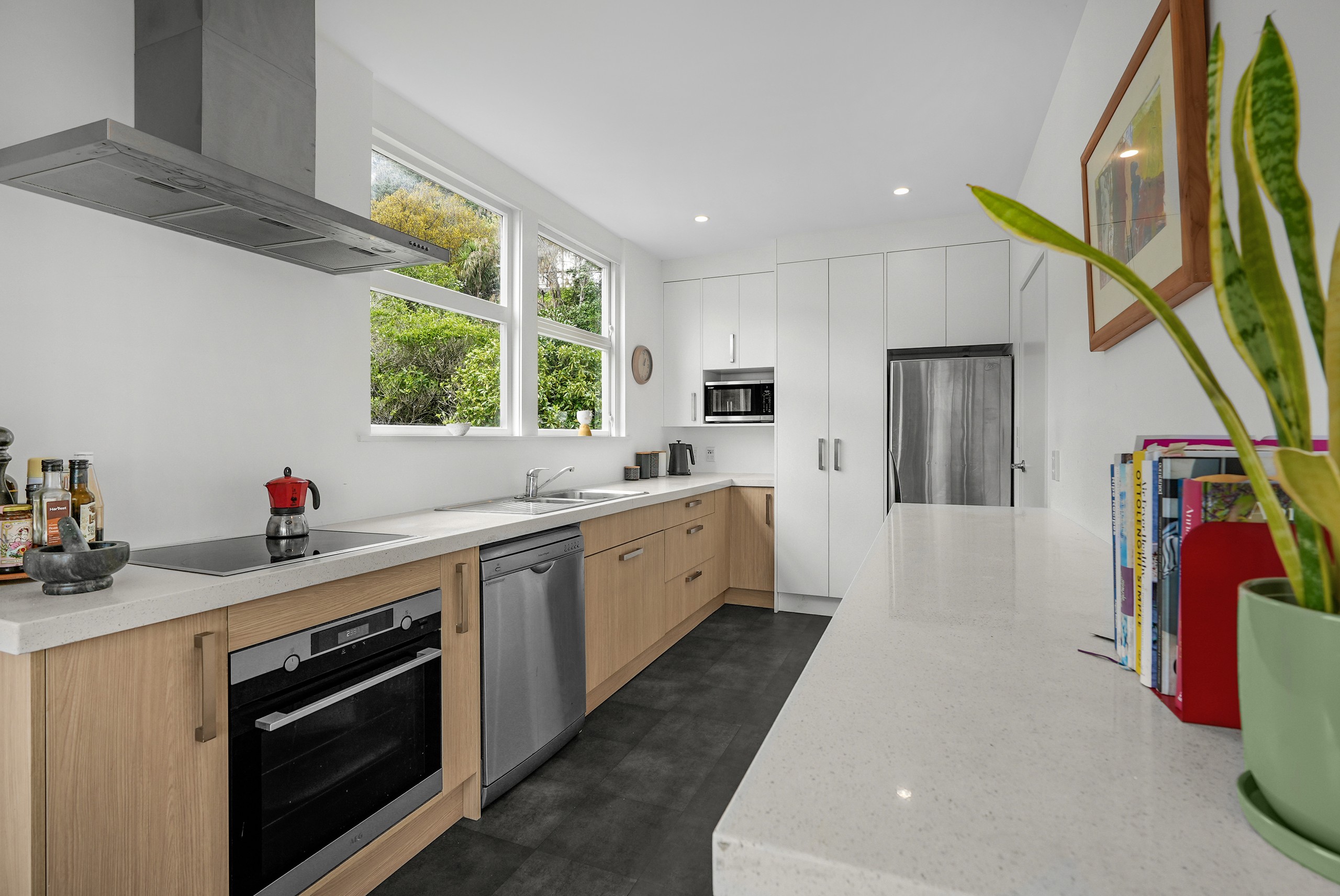 6/4 Gill Road, Eastbourne, Lower Hutt City