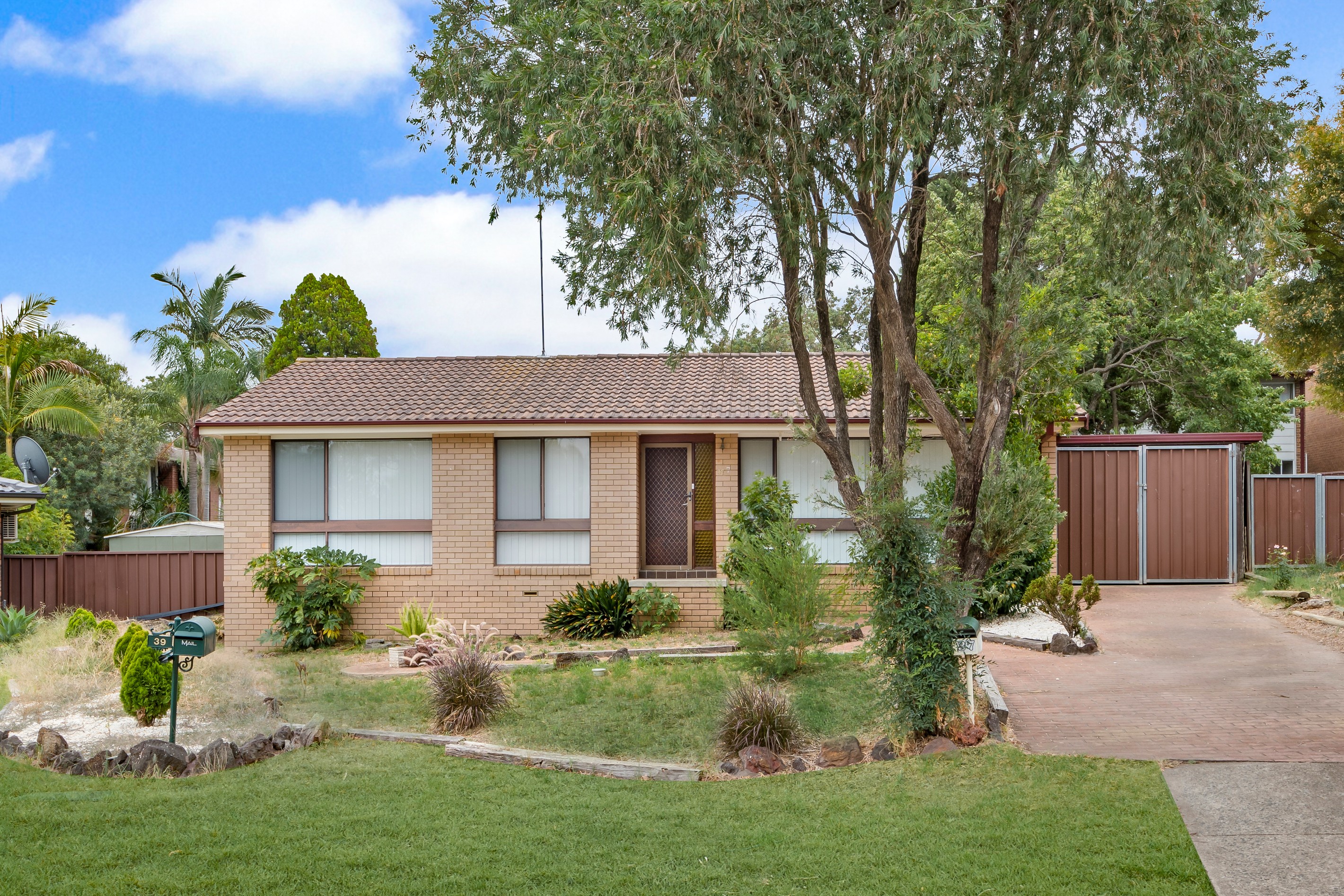 37 Naylor Place, Ingleburn, NSW 2565