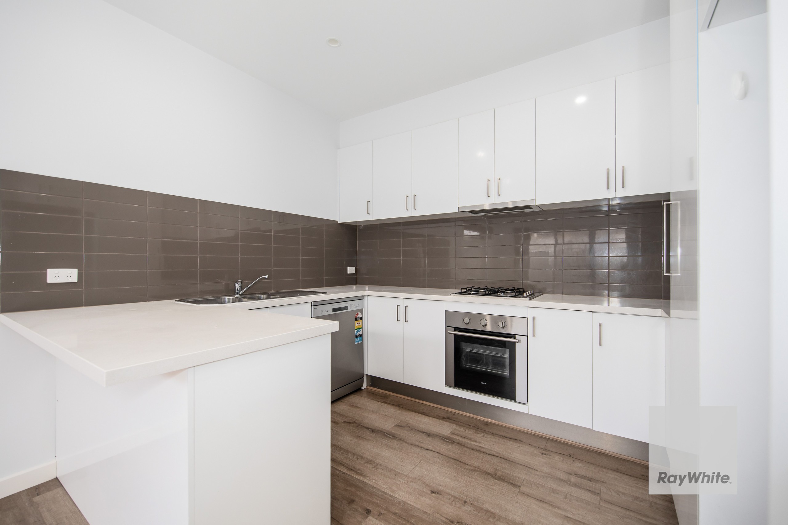 1/28 Bent Street, St Albans, VIC 3021