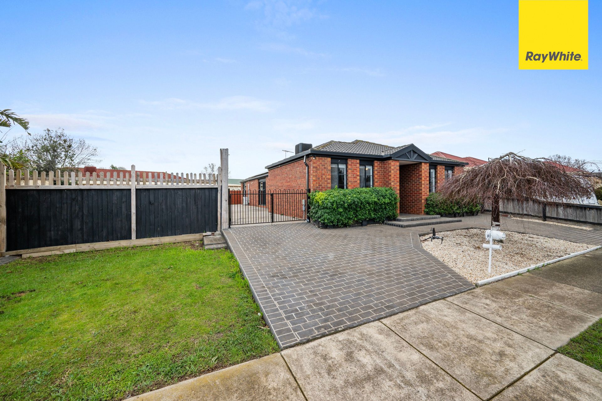 23 Darlingsford Boulevard, Melton, VIC 3337