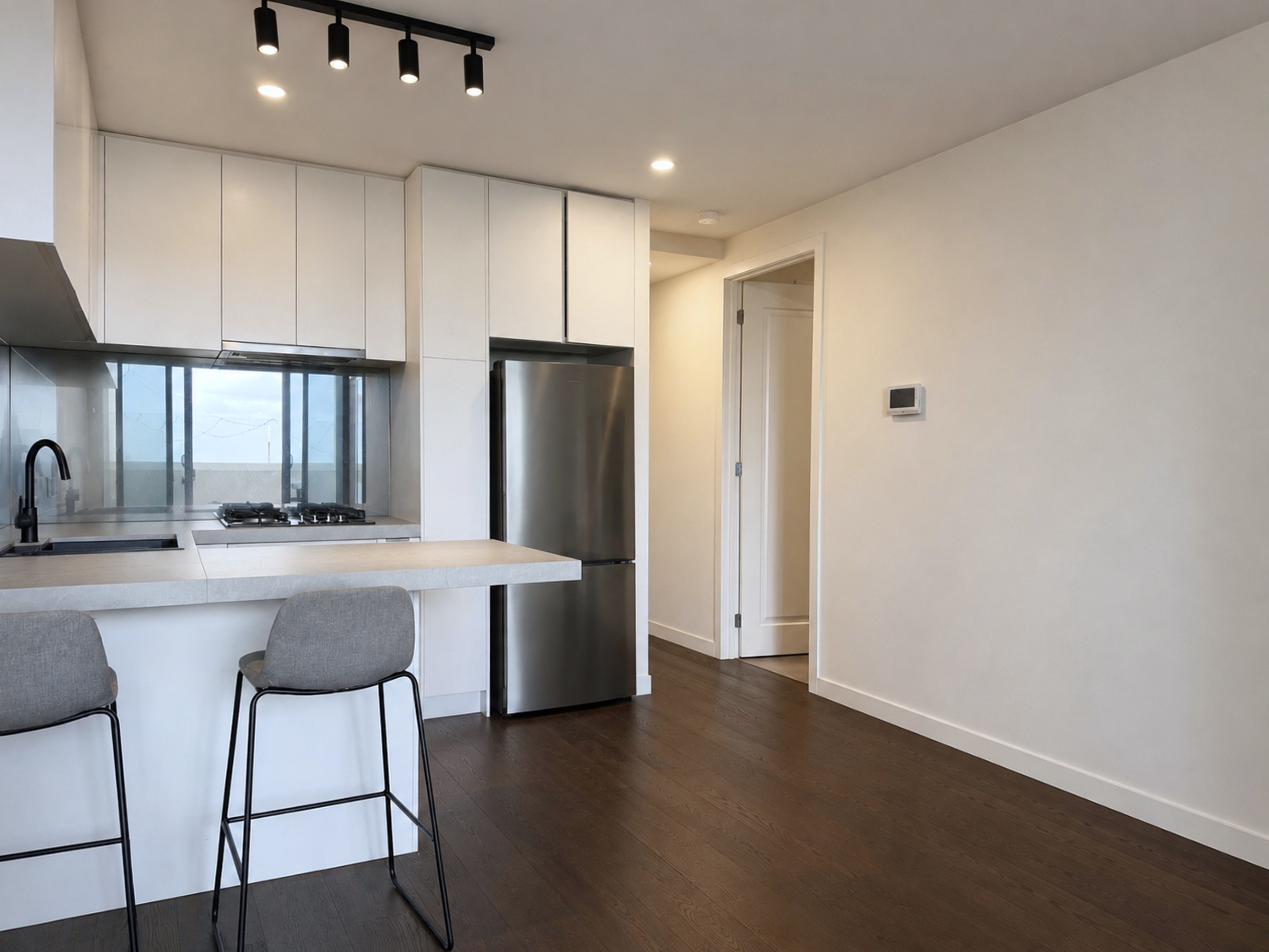 108/501 Plenty Road — photo 3 of 9