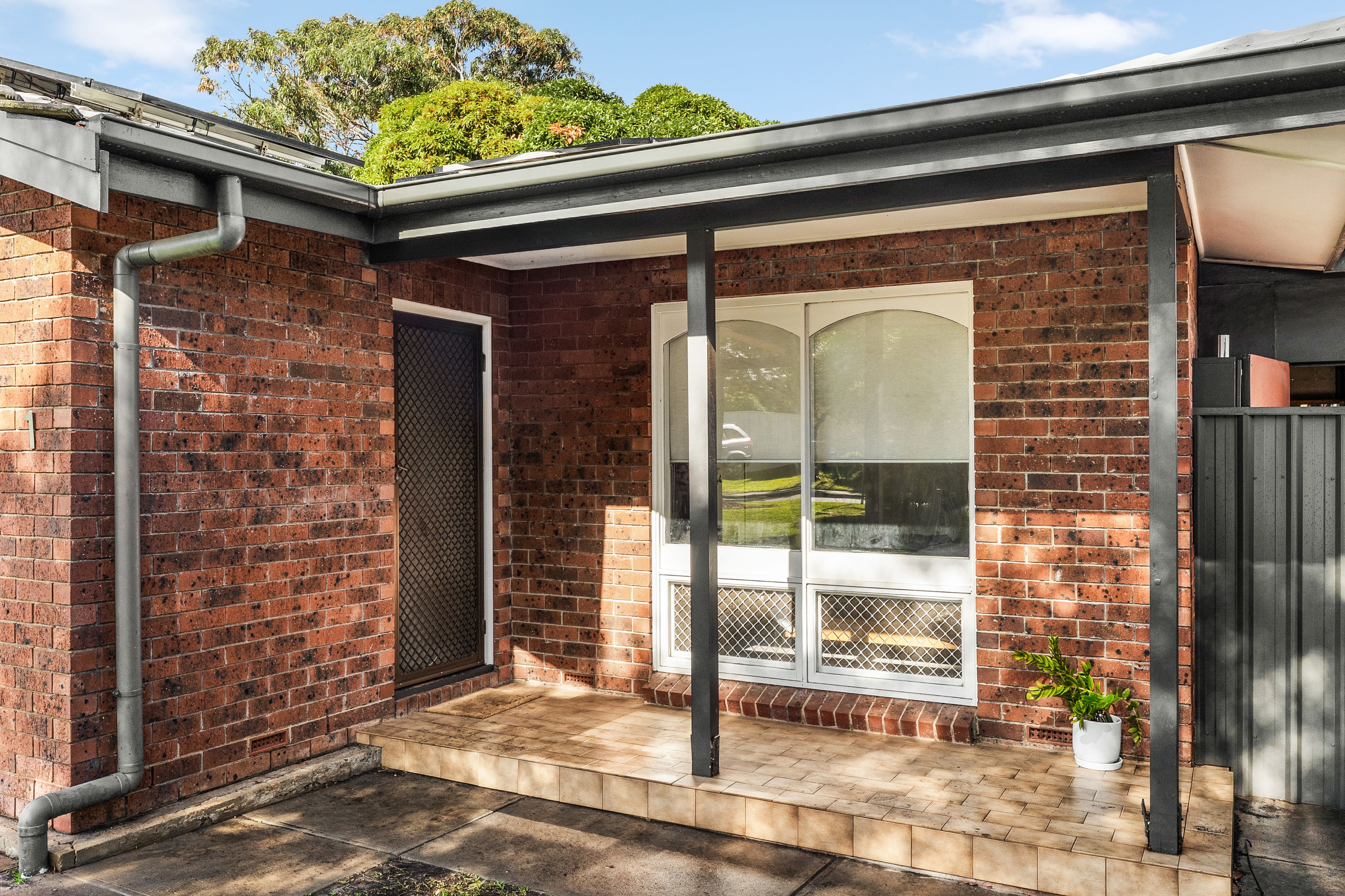 1/1A Falcon Avenue, Hallett Cove, SA 5158