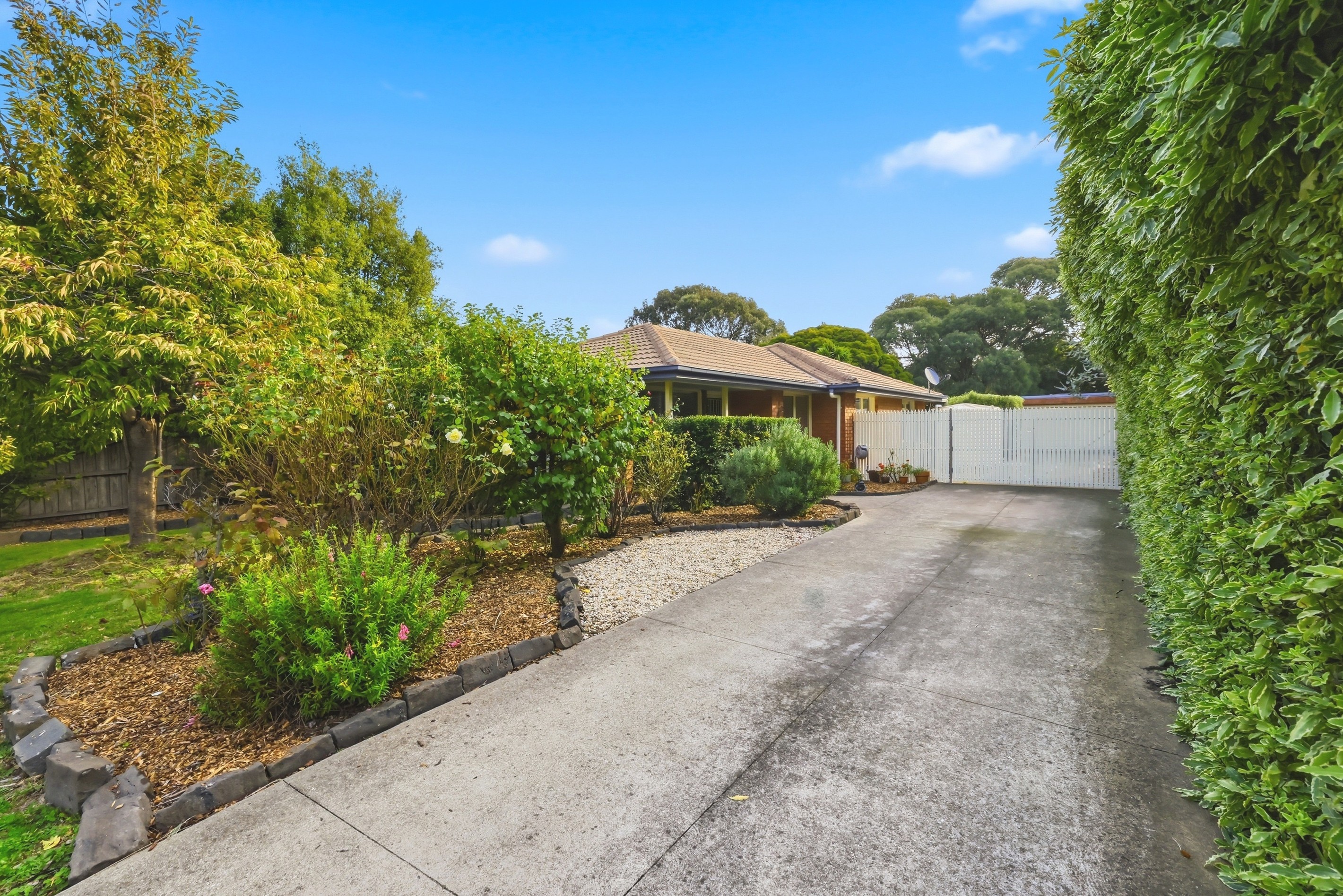 4 Banksia Court, Romsey, VIC 3434