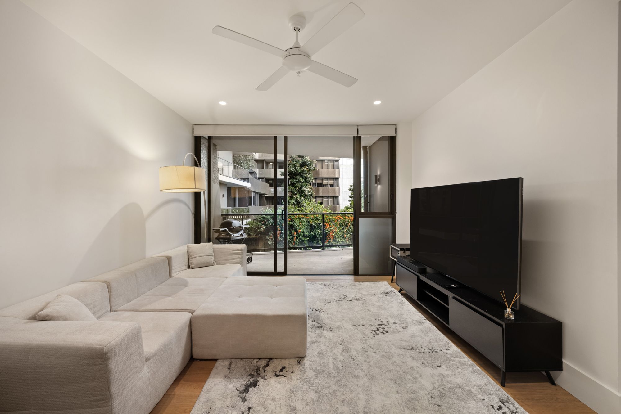 602/7 Chester Street — photo 3 of 12