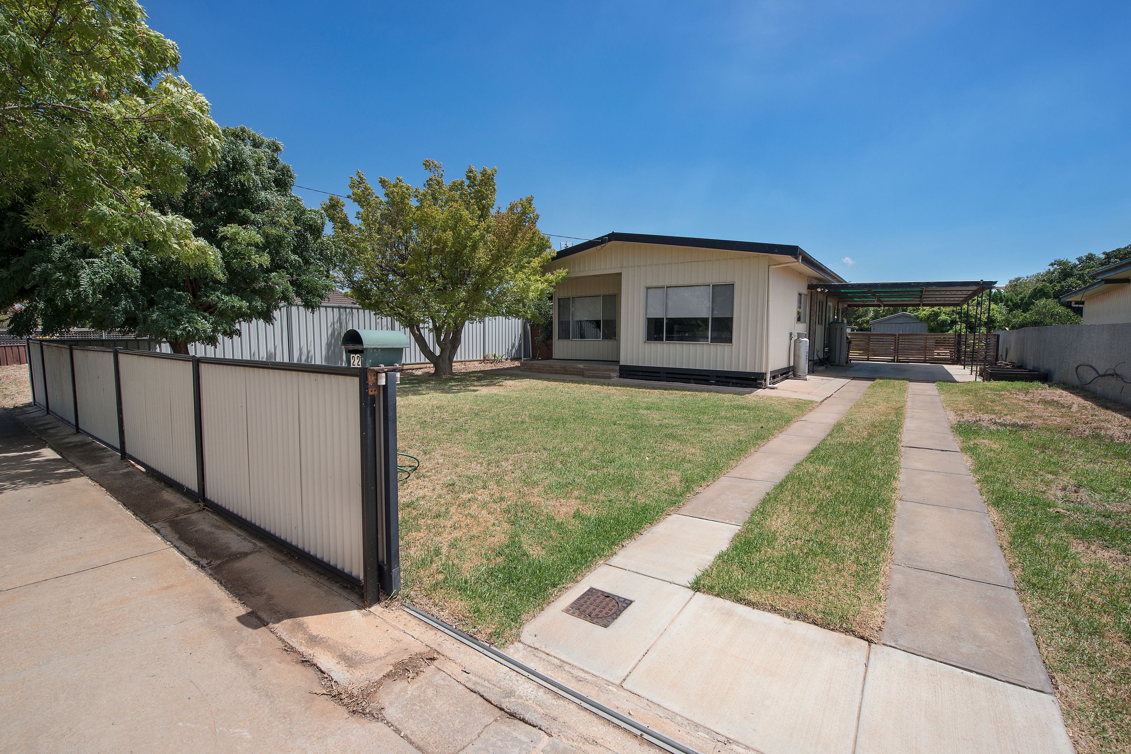22 Holloway Grove, Swan Hill VIC 3585