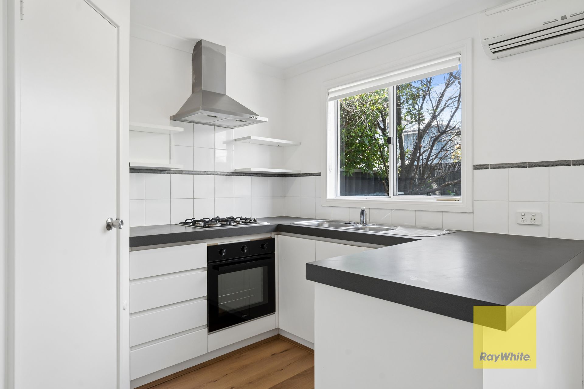 3/4 Stanbury Crescent, Morley, WA 6062