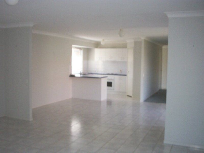 3 David Close, Scarborough, QLD 4020