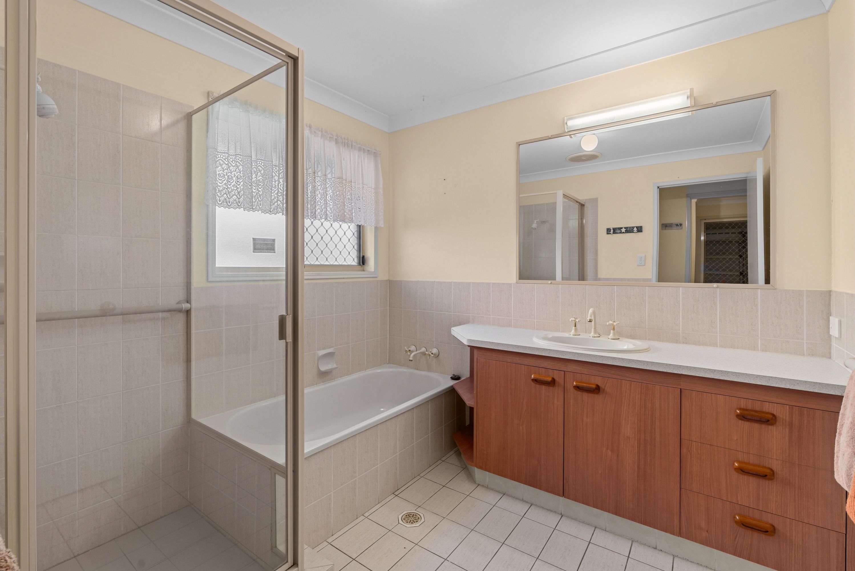 8 Newport Drive — photo 21 of 25