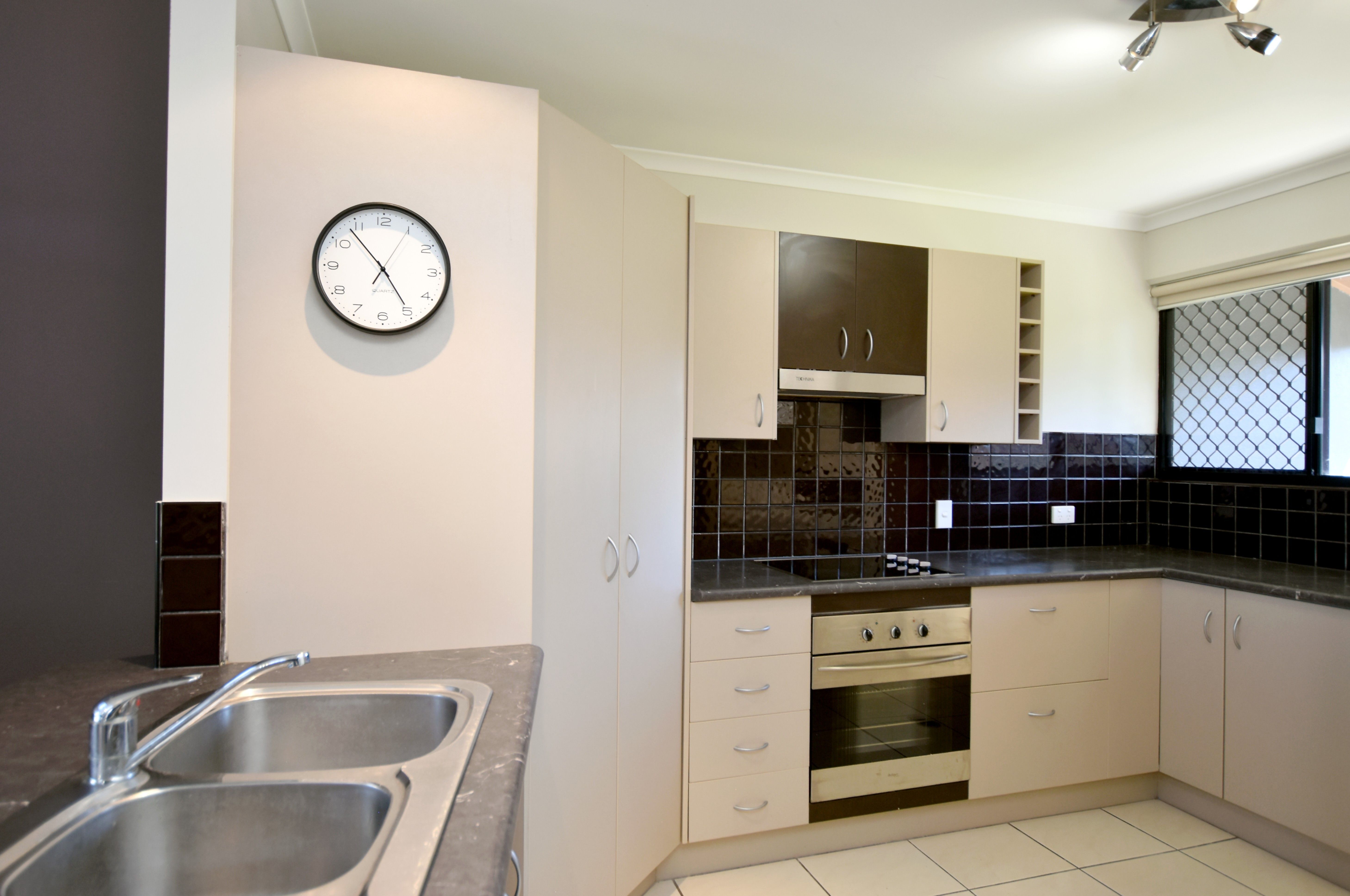 8/34 Marten Street, South Gladstone, QLD 4680