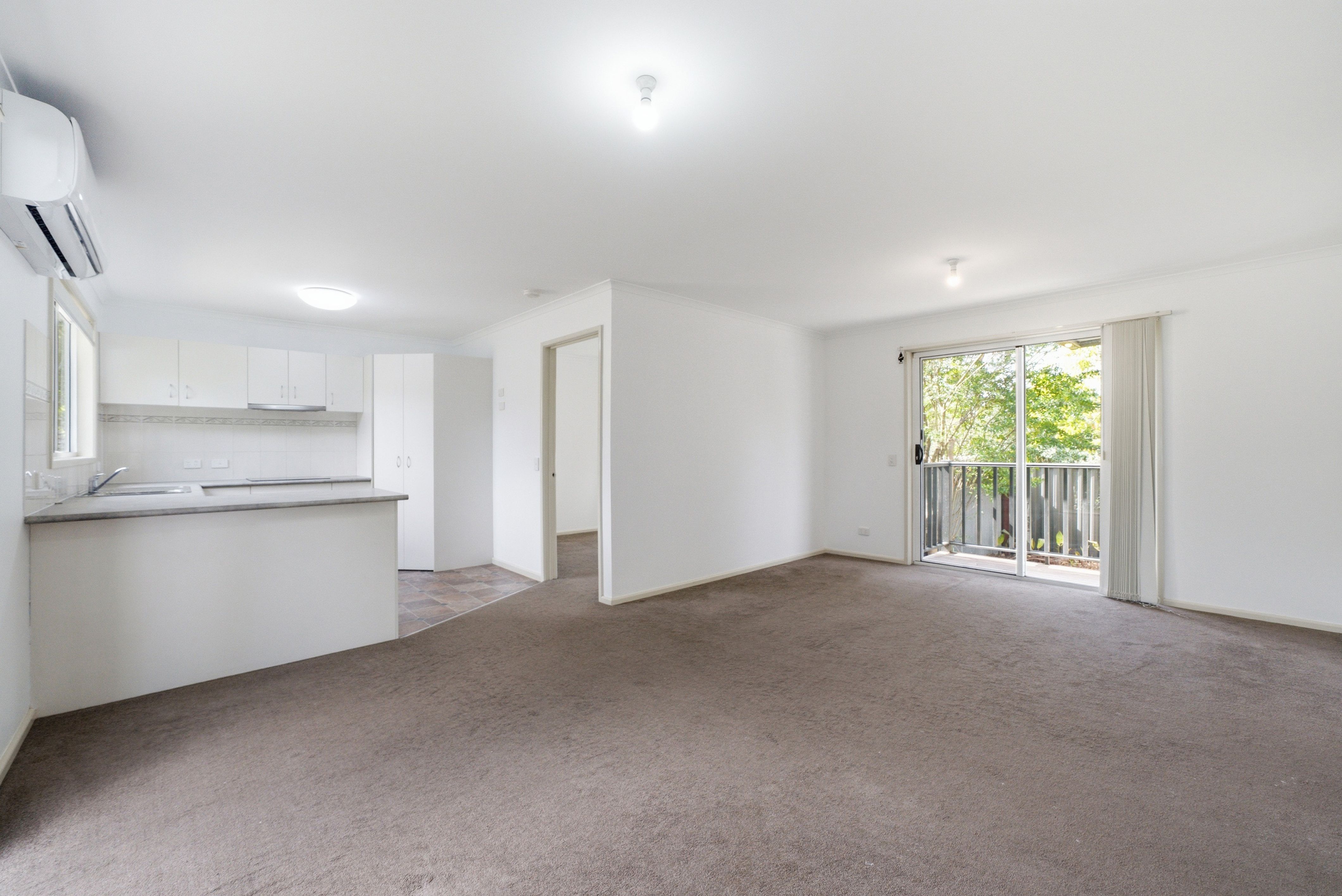 15a Boyana Crescent — photo 2 of 5