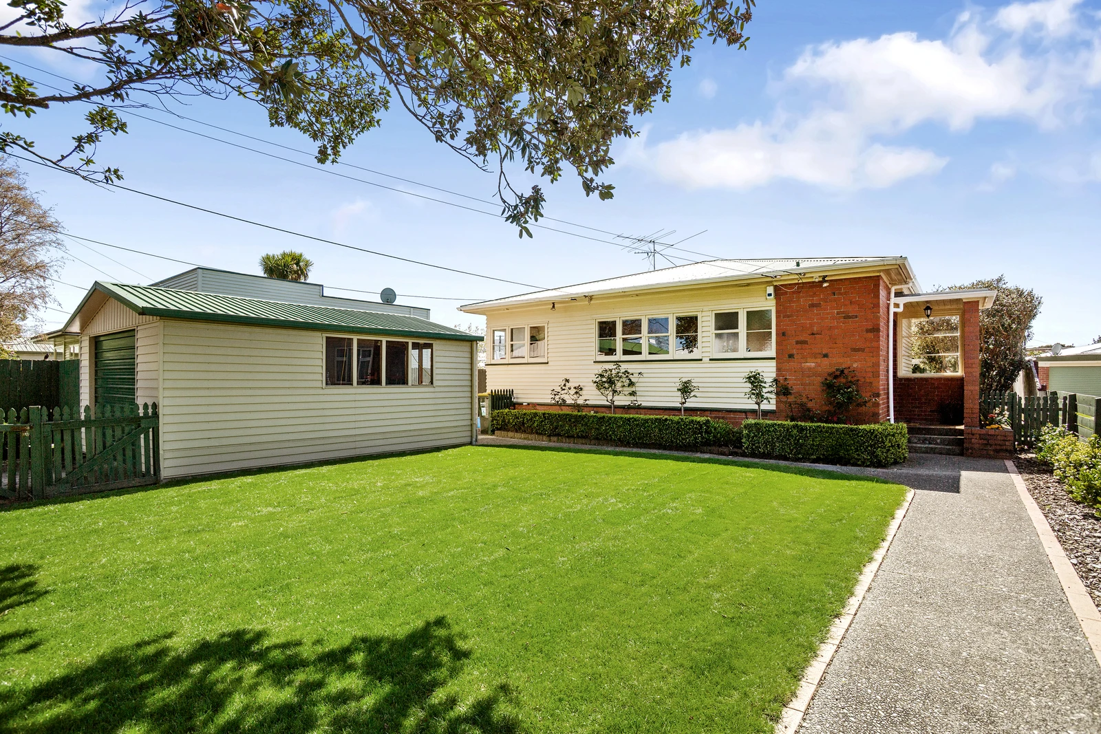 5 Russell Street, Waterloo, Lower Hutt City