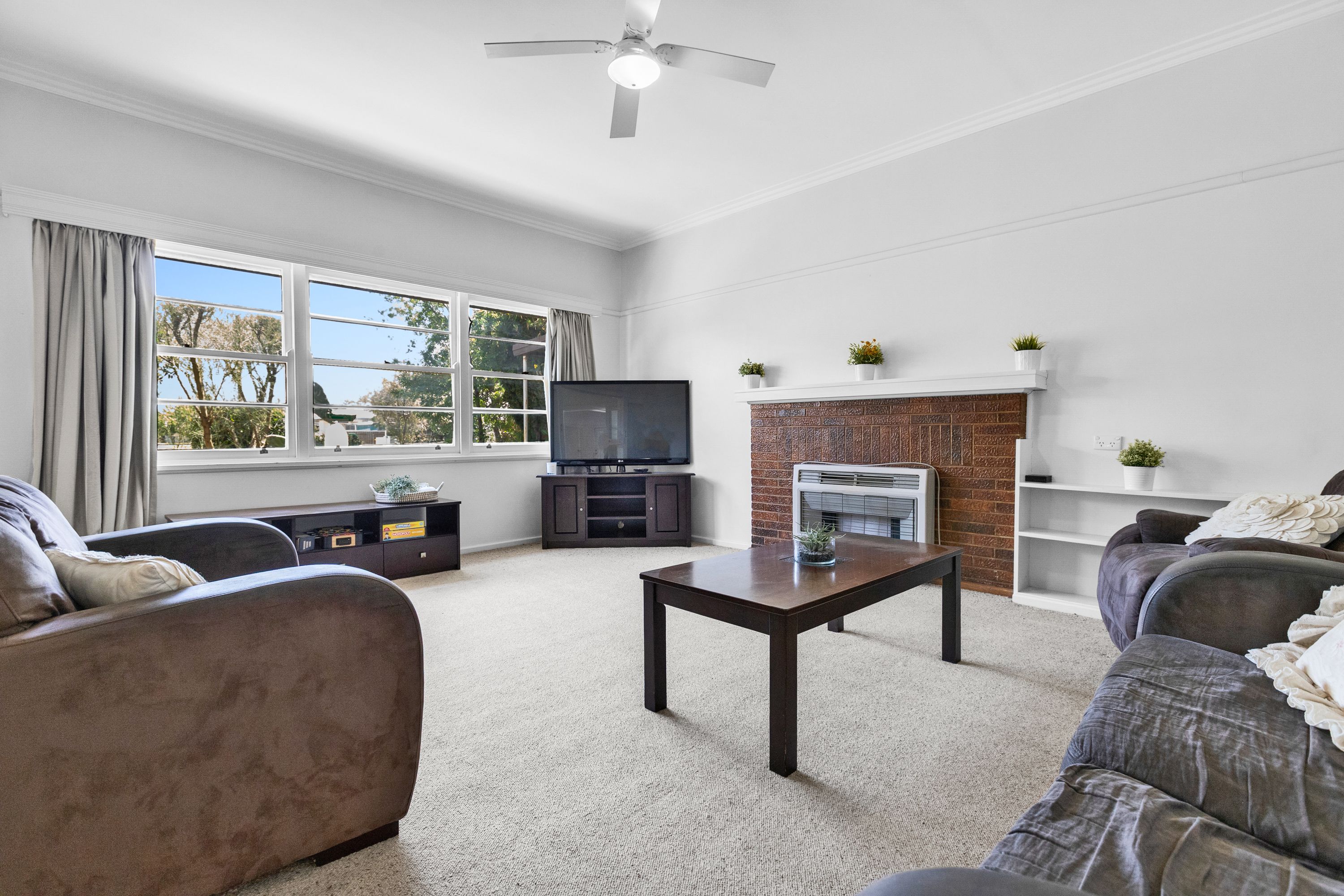 138 Hawthorn Grove — photo 9 of 30
