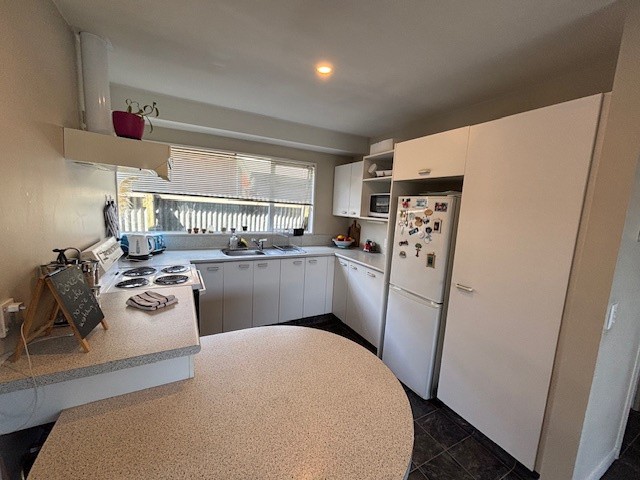 2/145 Clarence Street, Riccarton, Christchurch City