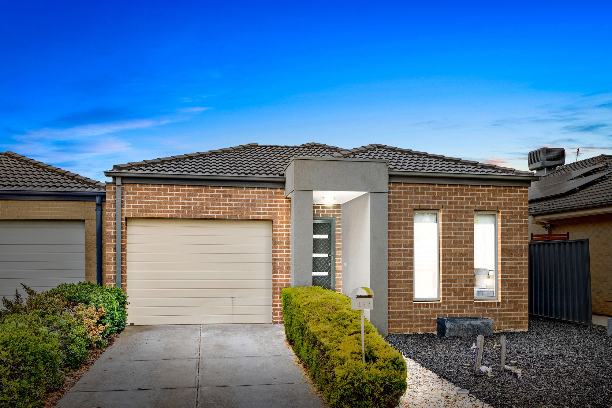 152 Eureka Drive, MANOR LAKES VIC 3024