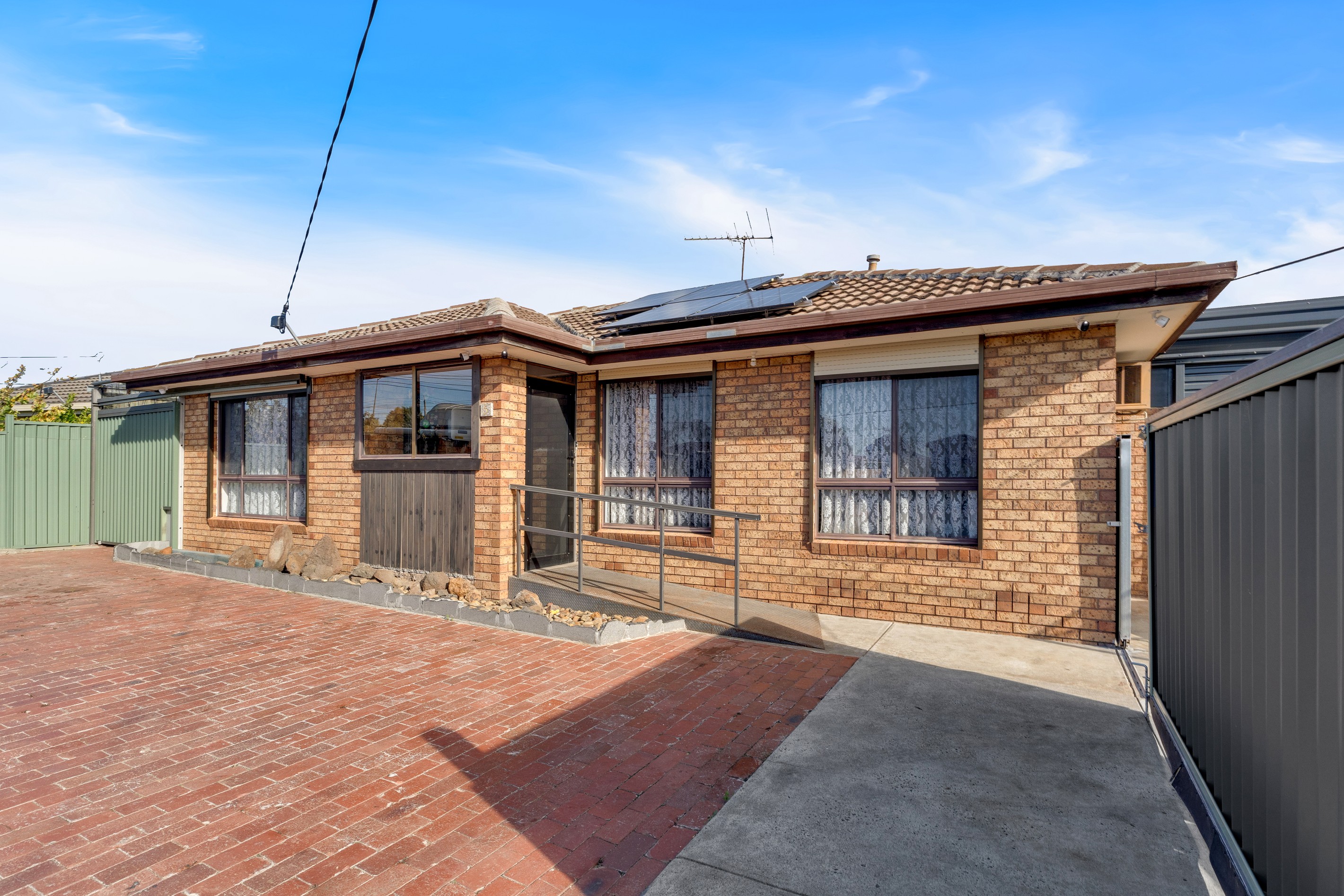 5 Chilwell Court, Meadow Heights, VIC 3048
