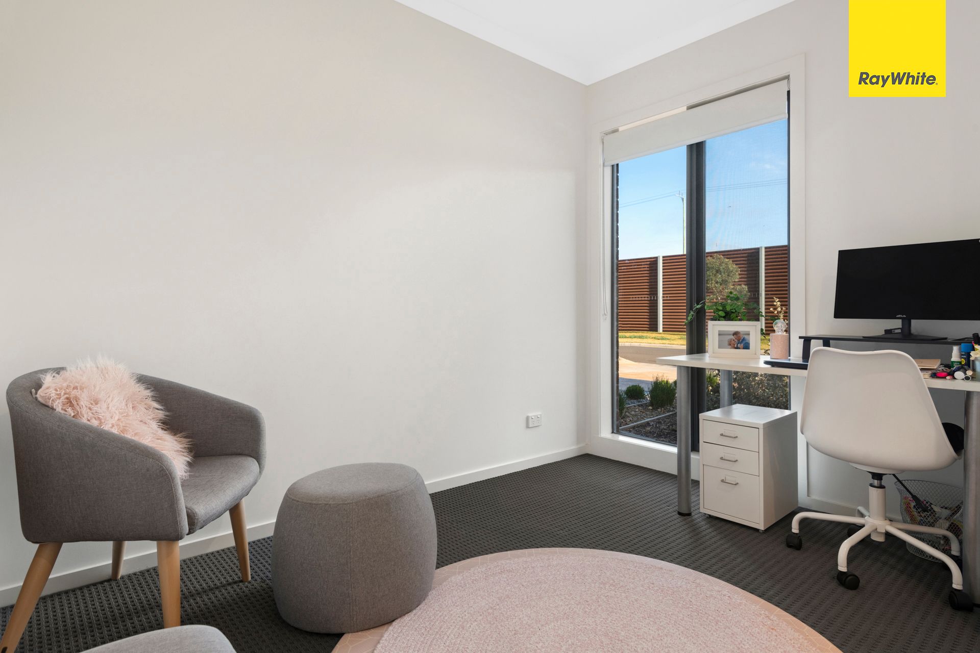 18 Fulham Crescent, THORNHILL PARK, VIC 3335