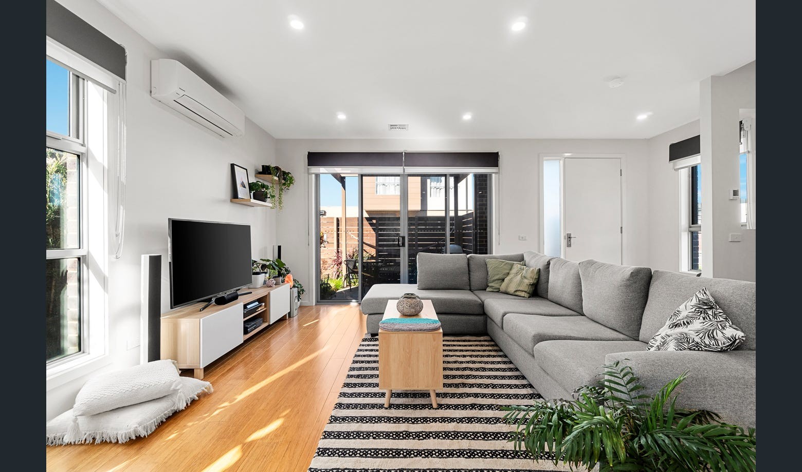 1 Emica Parade, Knoxfield, VIC 3180