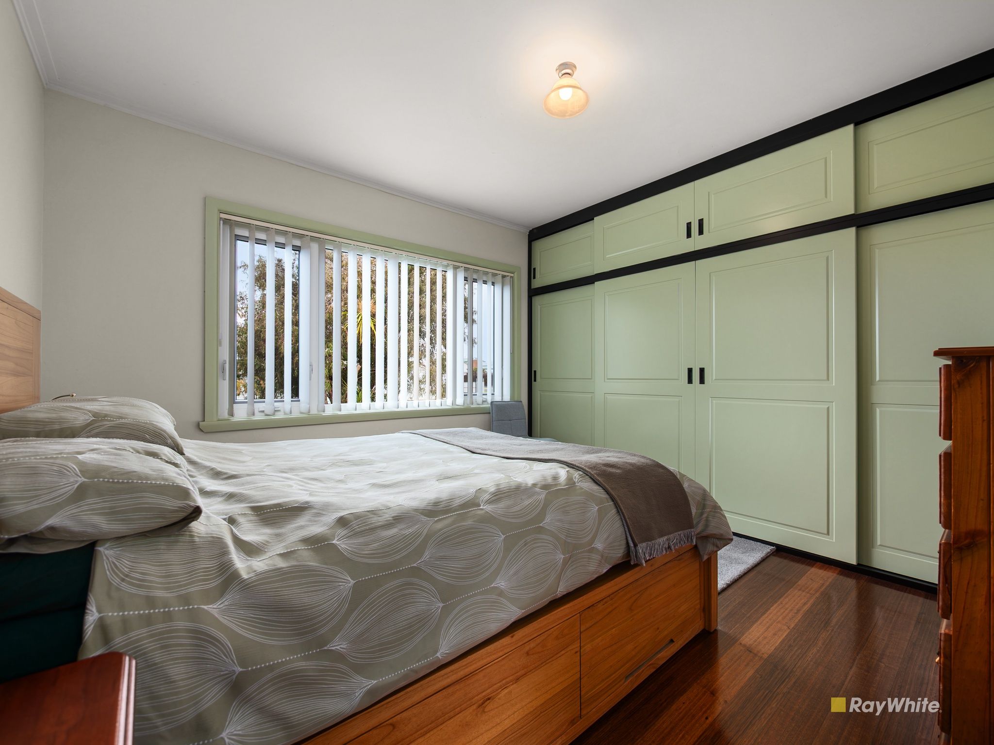15 Jenner Street — photo 7 of 15