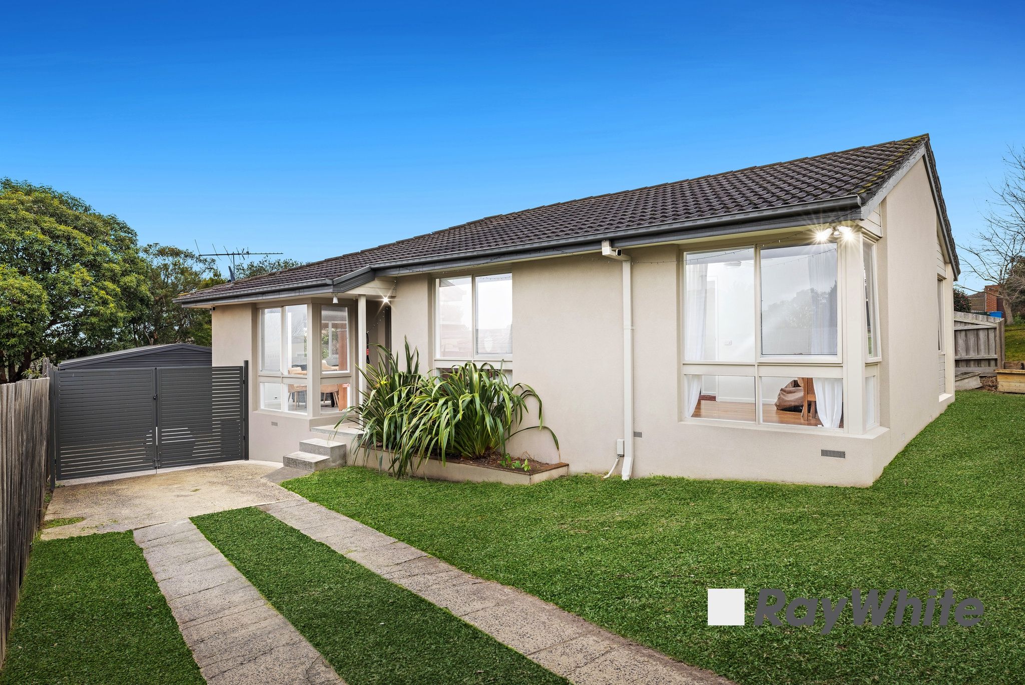 2 Judge Rise, Endeavour Hills, VIC 3802