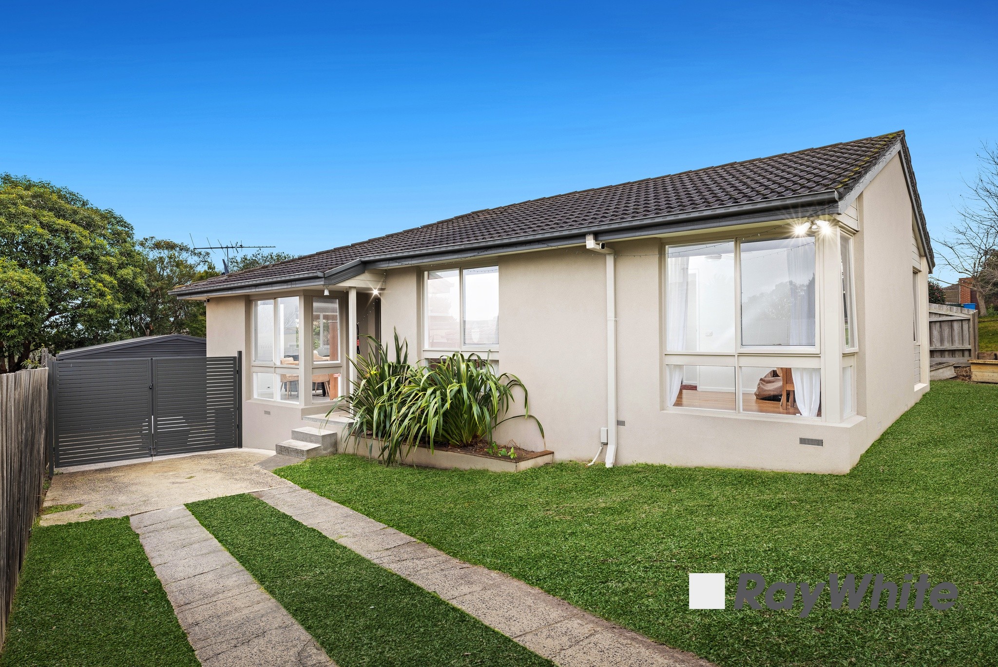 2 Judge Rise, Endeavour Hills, VIC 3802