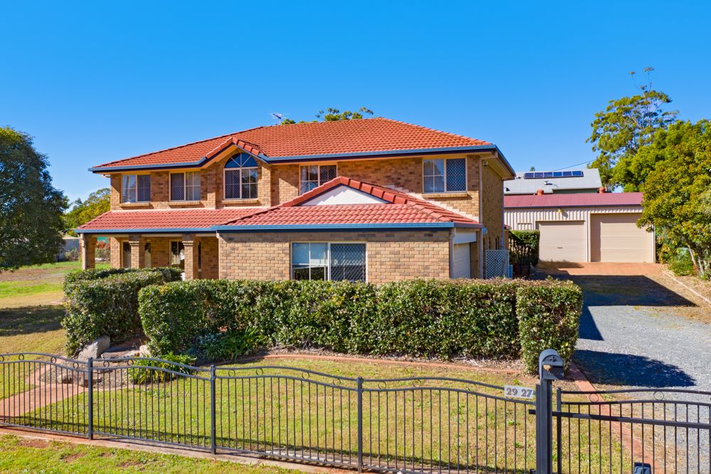 27 Haig Road, Birkdale QLD 4159