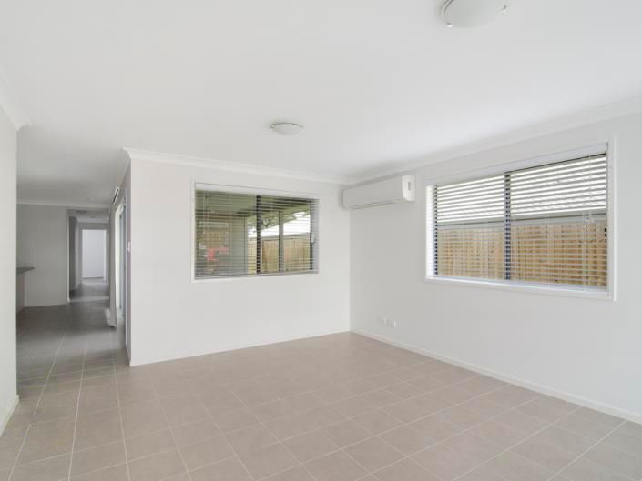 10 A Greenpark Drive, Crestmead, QLD 4132