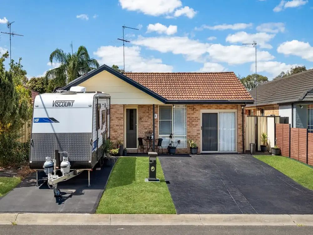 11 Paganini Crescent, Claremont Meadows, NSW 2747