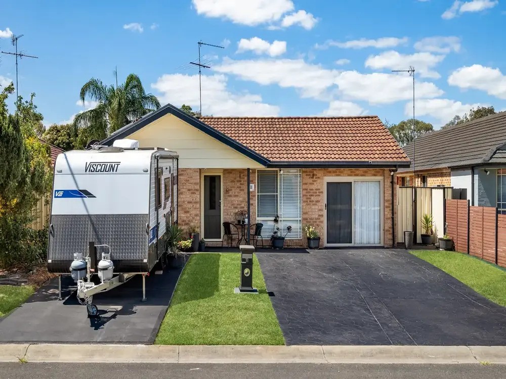 11 Paganini Crescent, Claremont Meadows, NSW 2747