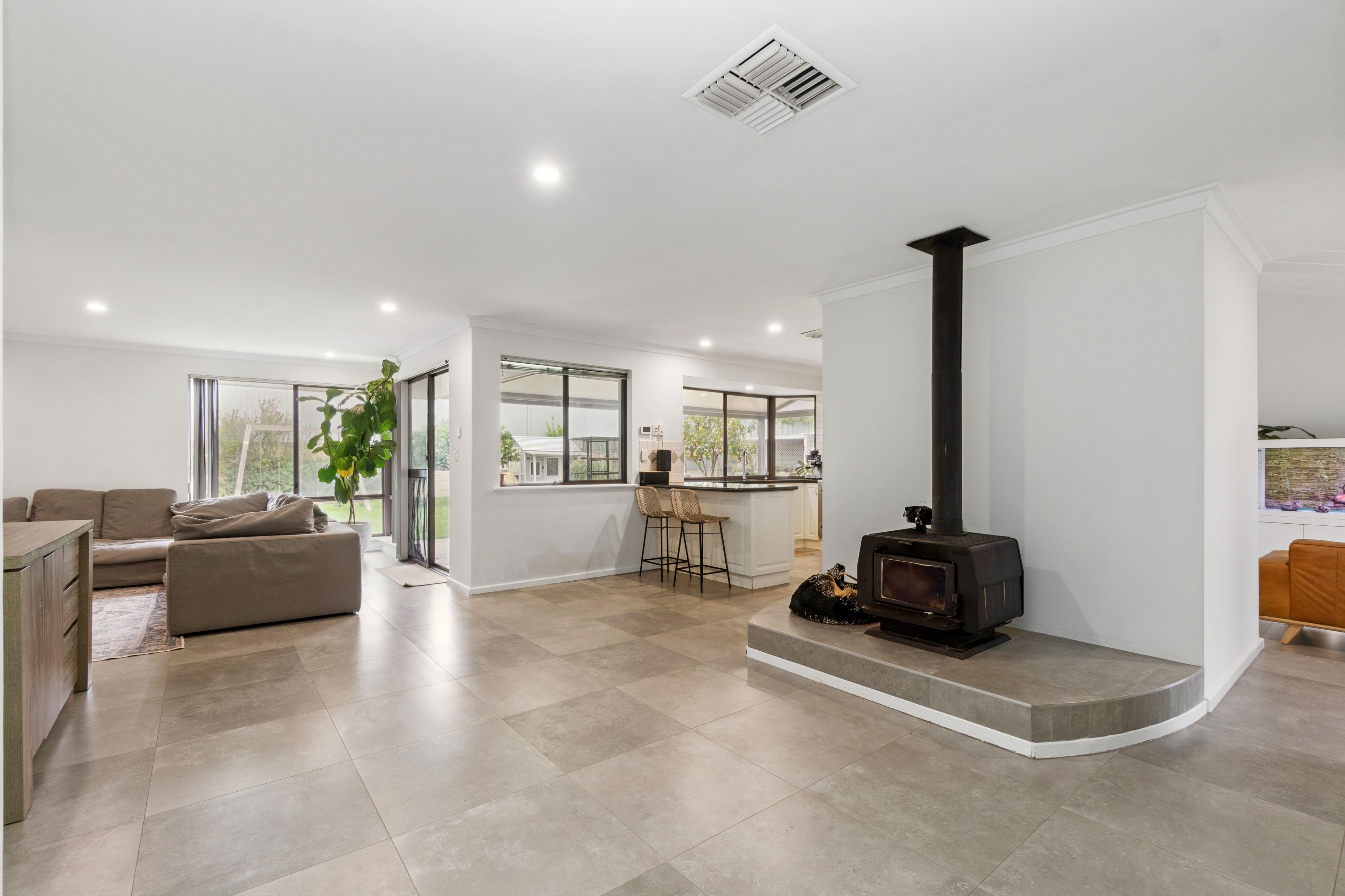 17 Smitherson Street — photo 12 of 30