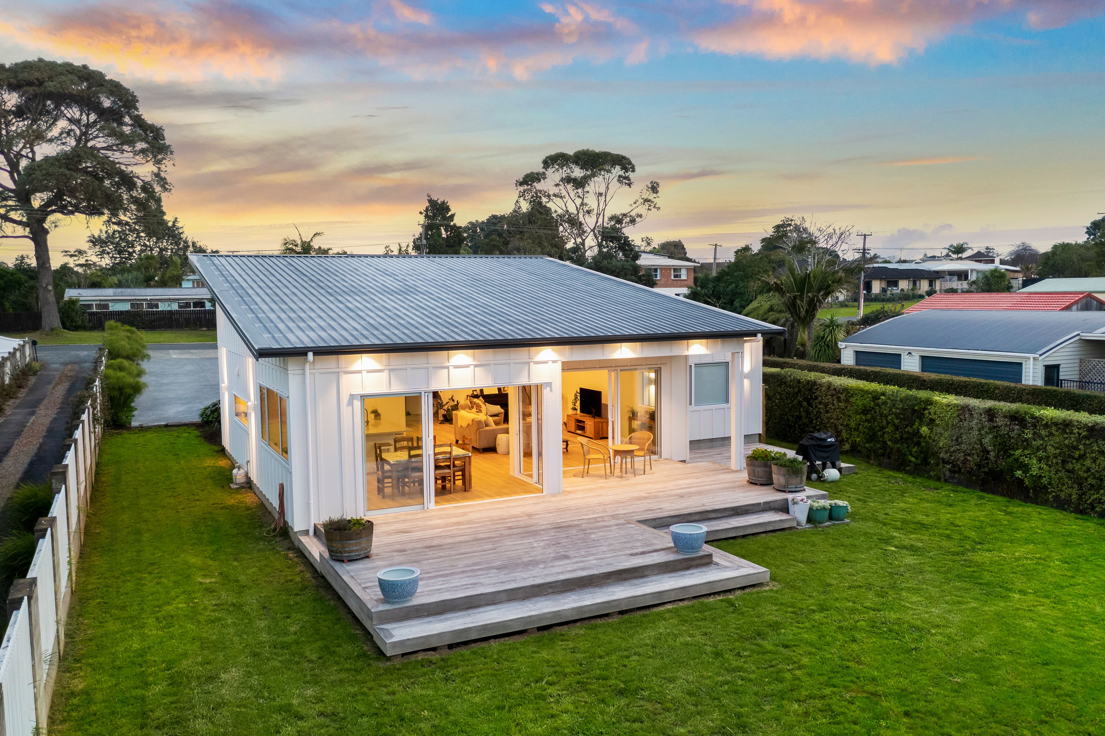 5 Pohutukawa Road, Beachlands, Manukau City