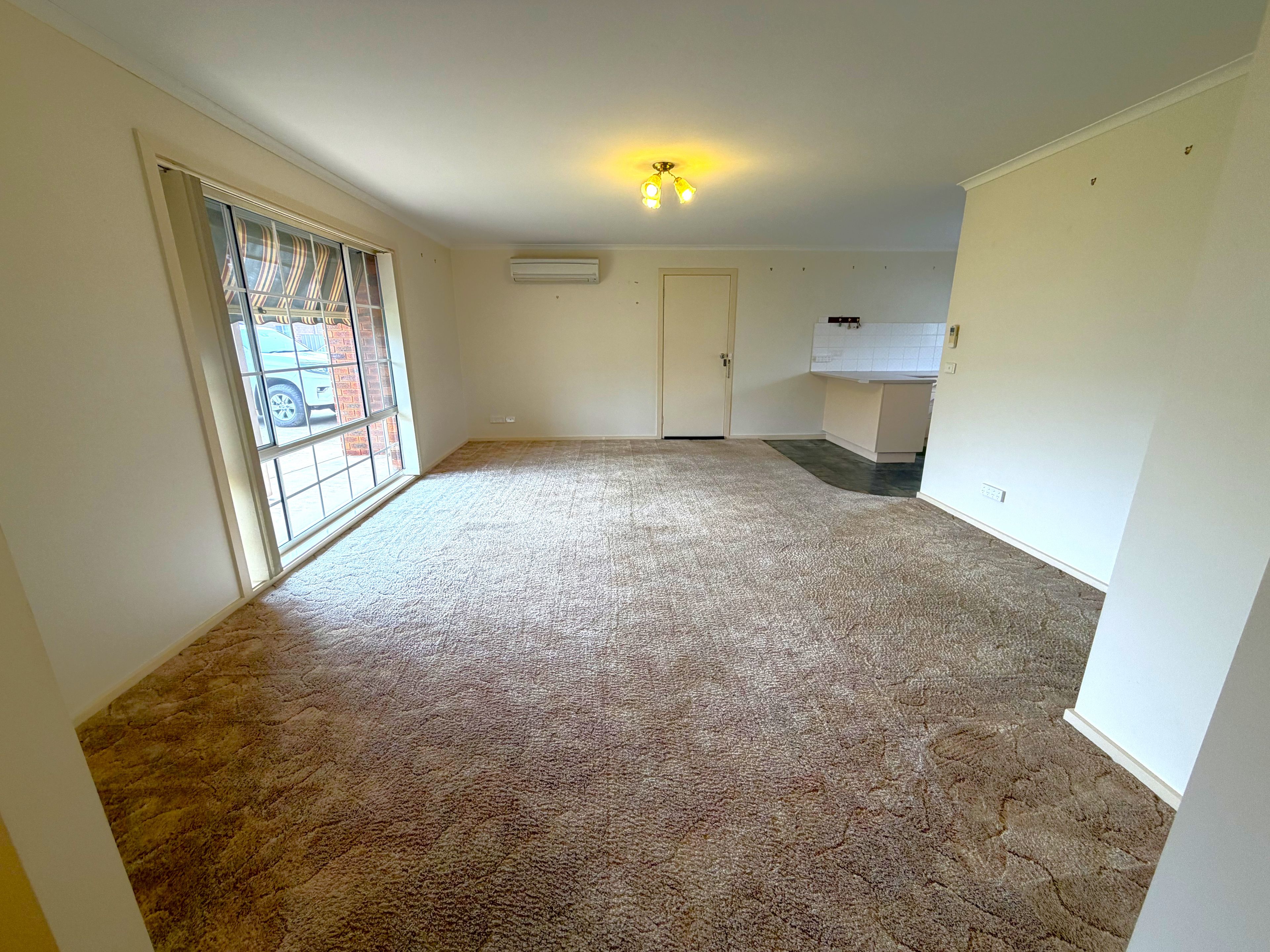 2/118 Crispe Street — photo 3 of 7