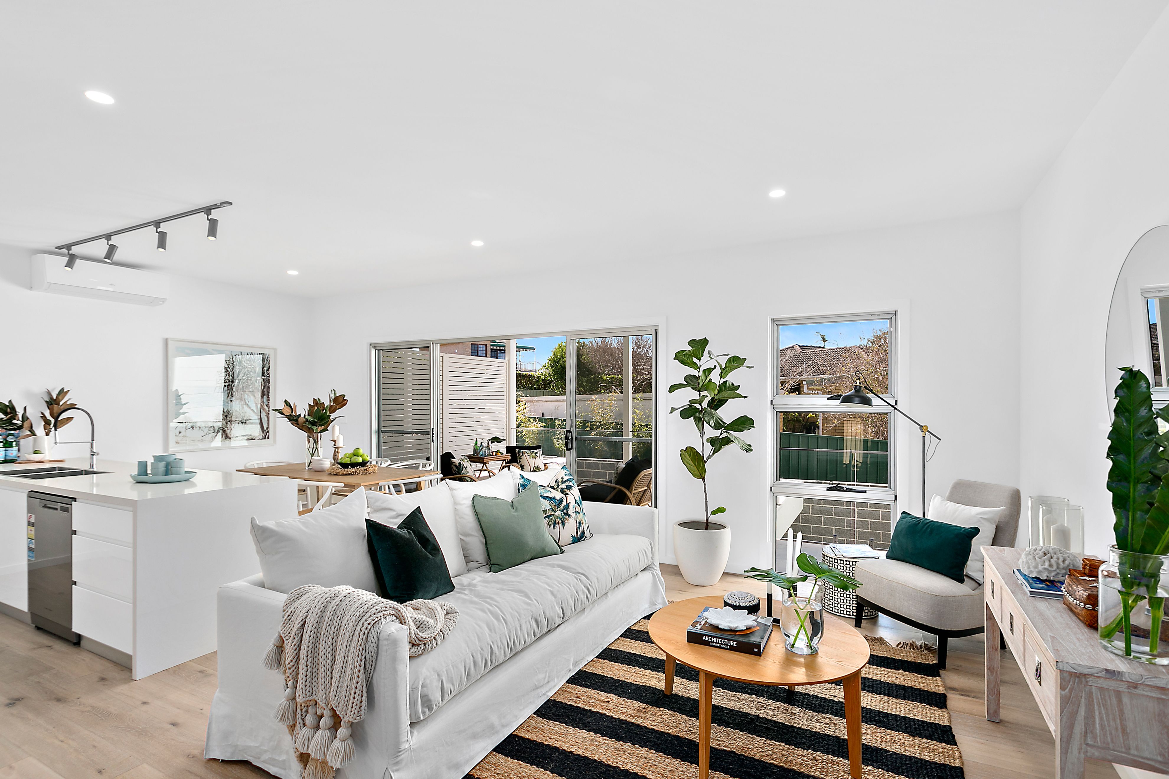 4 Gardeners Crescent, Shellharbour NSW 2529