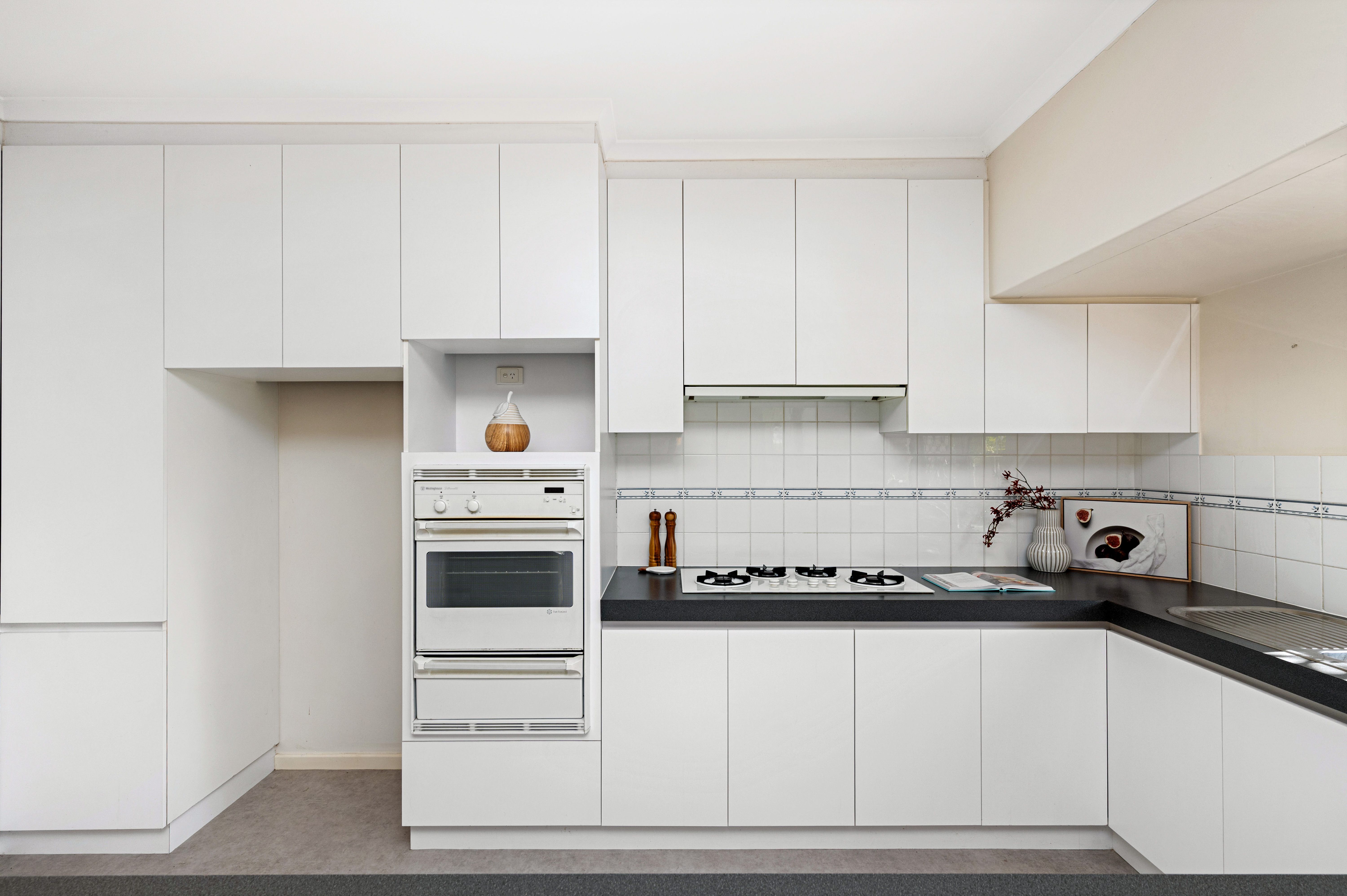 53 Bournemouth Crescent — photo 5 of 19