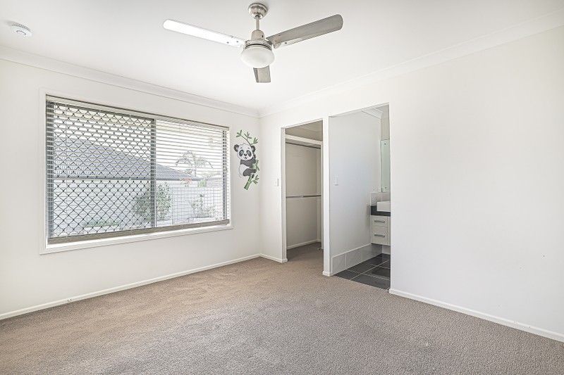 4 Caulfield Place — photo 8 of 14